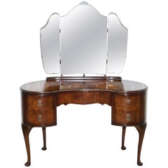 Antique Stunning 1930s Flamed Mahogany Kidney Shaped Dressing Table Tri-Fold Mirrors