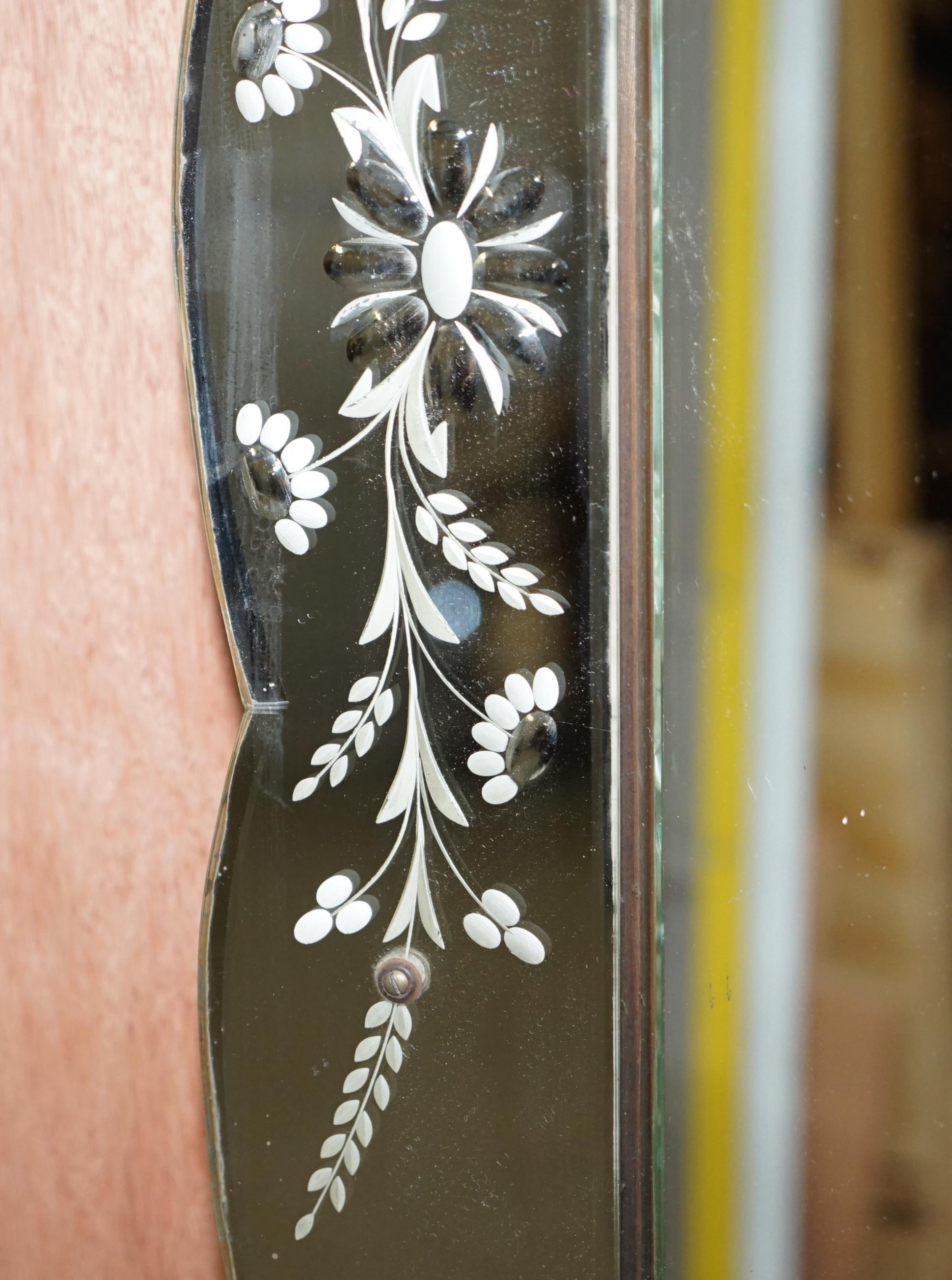 Hand-Crafted Stunning 1930s French Art Deco Venetian Etched and Engraved Beveled Mirror
