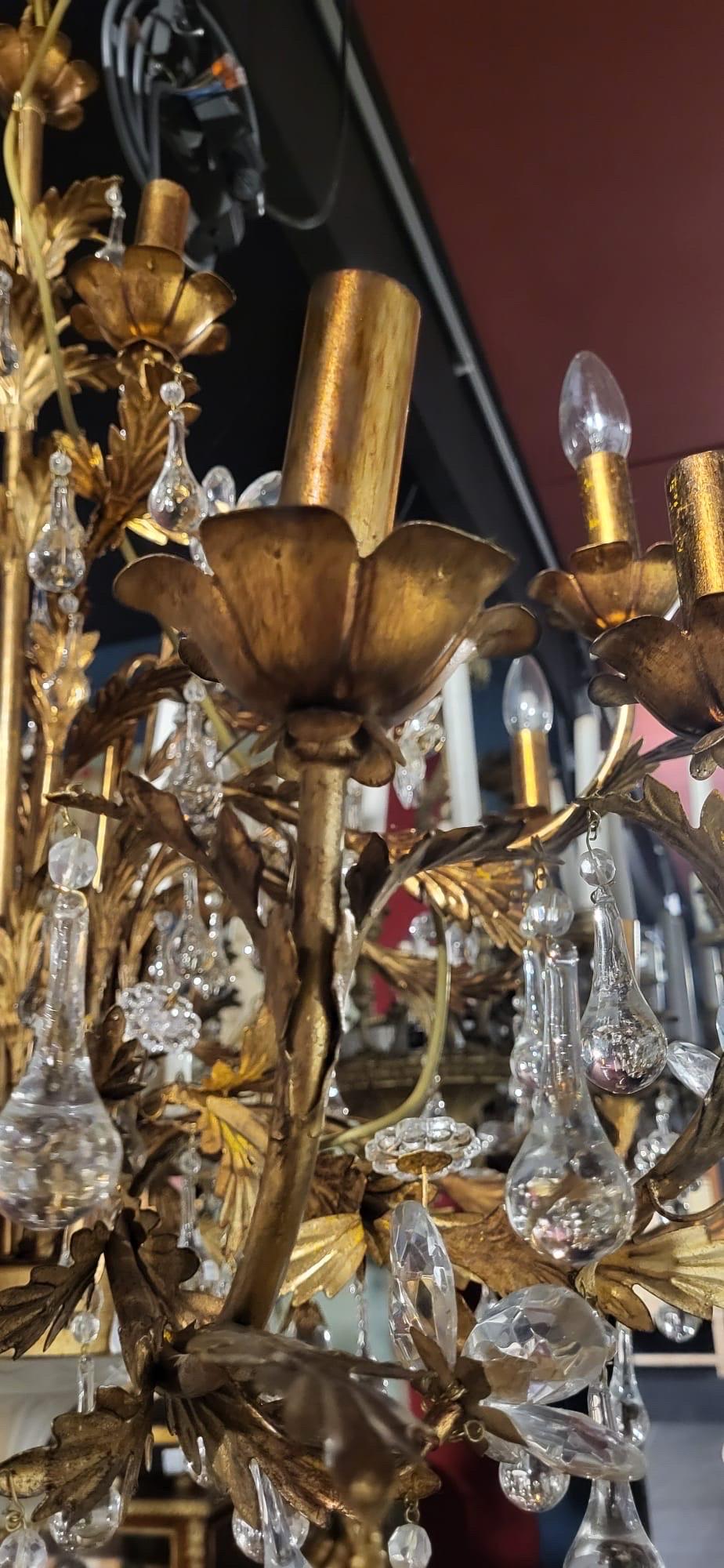 Métal Superbe lustre italien des années 1930 en métal doré et cristal de Murano 100x90cm en vente