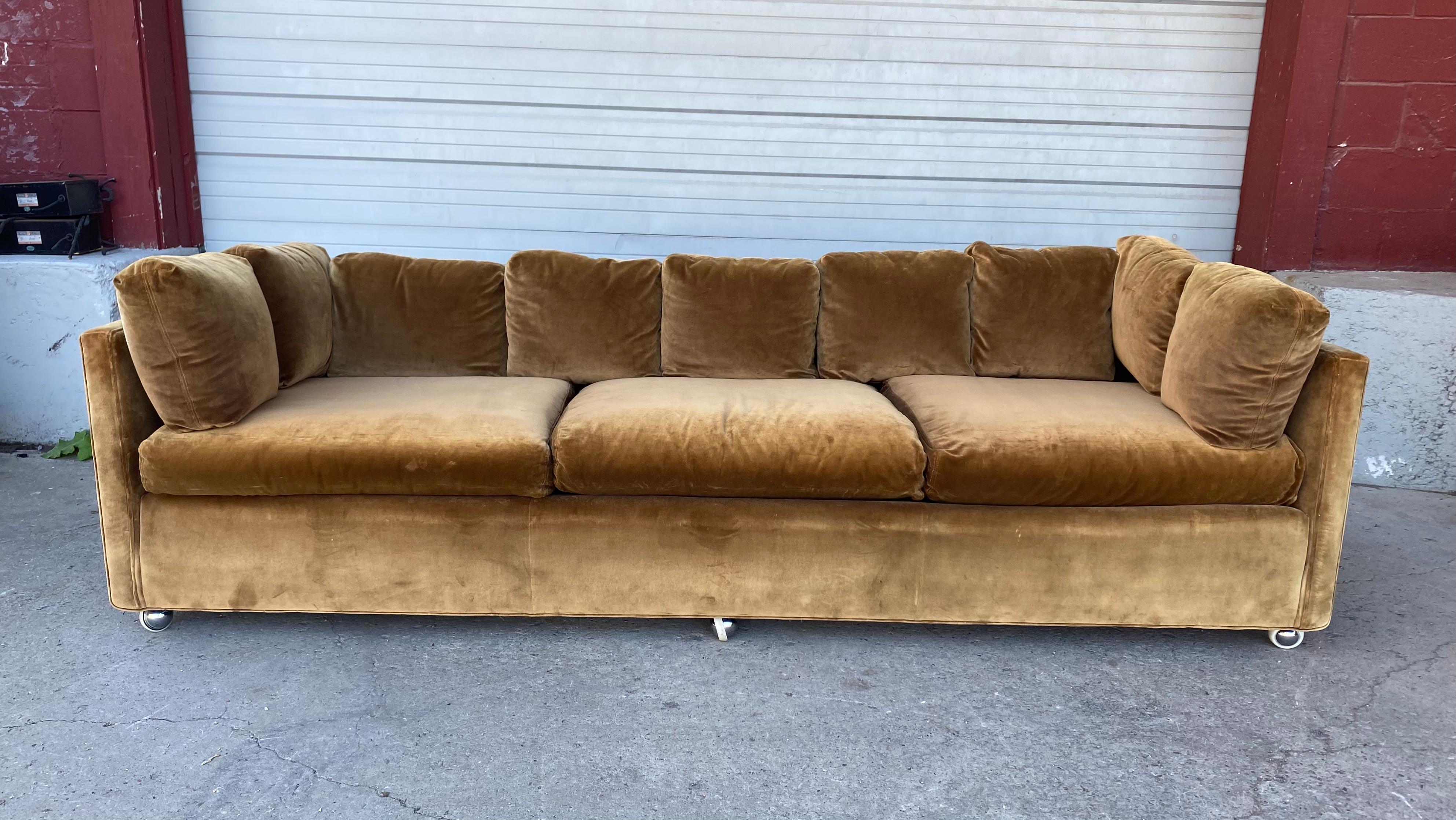 Stunning 1960s-70s Even Arm Velvet Sofa on Castors Attrib. to Milo Baughman In Good Condition In Buffalo, NY