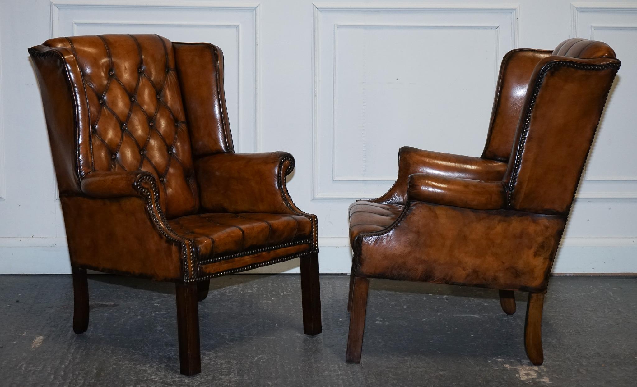 STUNNING ARMCHAiRS EN CUIR BRUN CHESTERFIELD WINGBACK DES ANNÉES 1960 TEINTES A LA MAIN en vente 8
