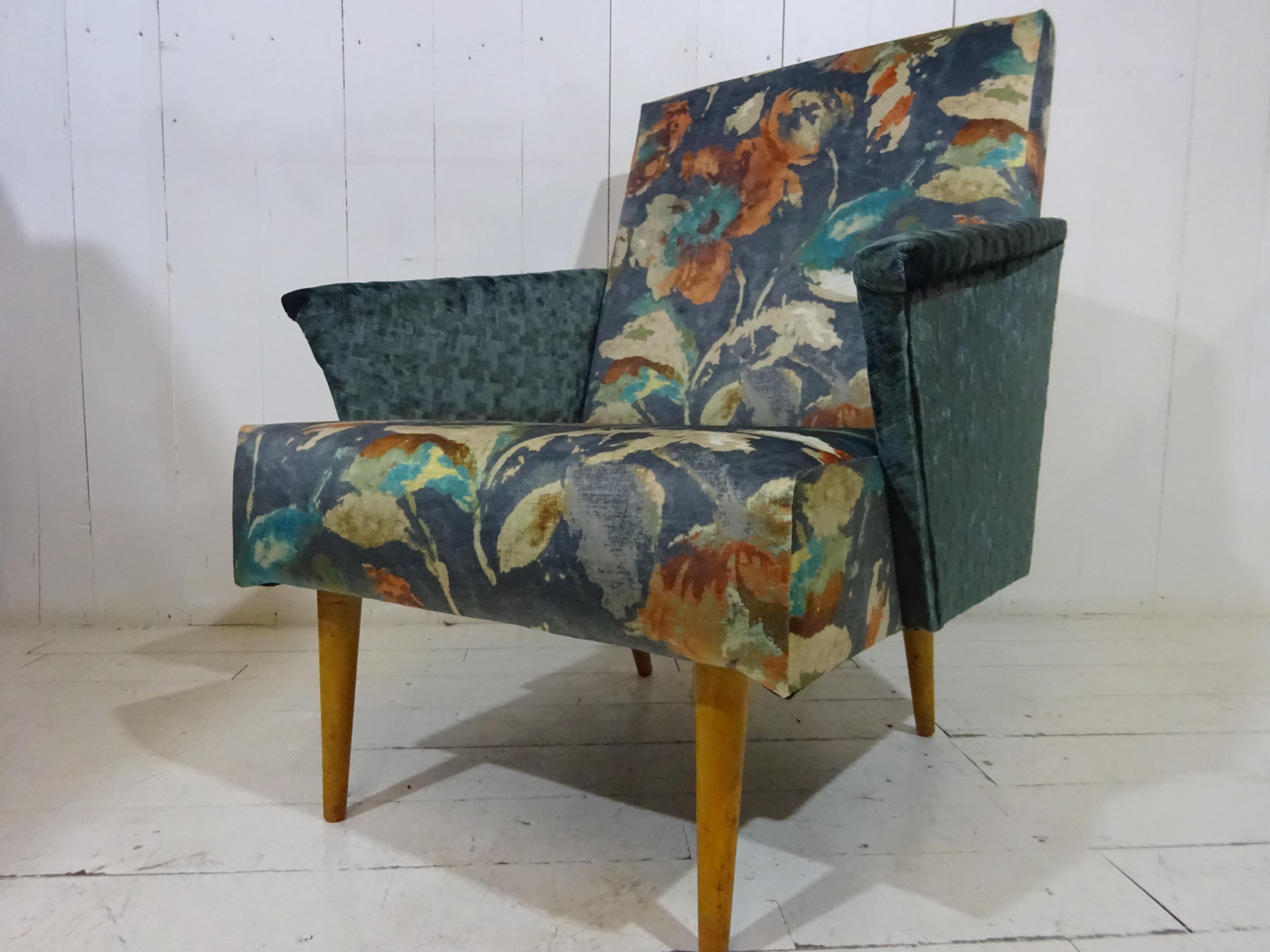 Superbe fauteuil de salon des années 1960, édition limitée en vente 2