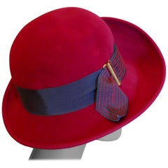 Stunning 1960s Vintage Magenta Felt Wool Cloche Hat,
