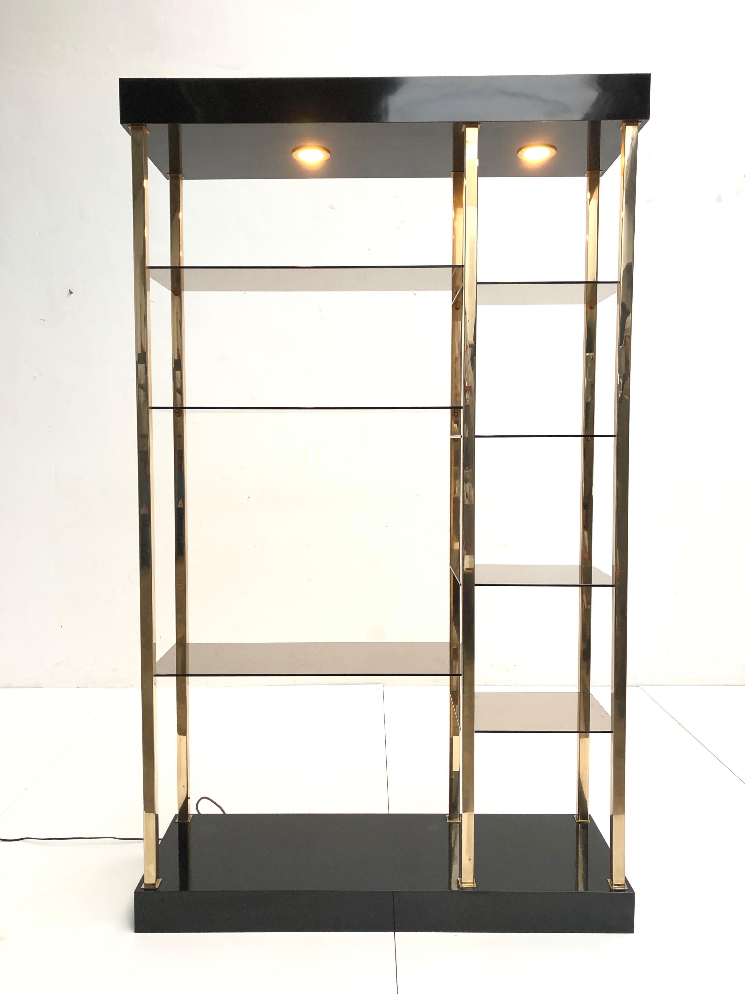 Italian Stunning 1970s Brass and Glass Illuminated Étagère in the Style of Romeo Rega