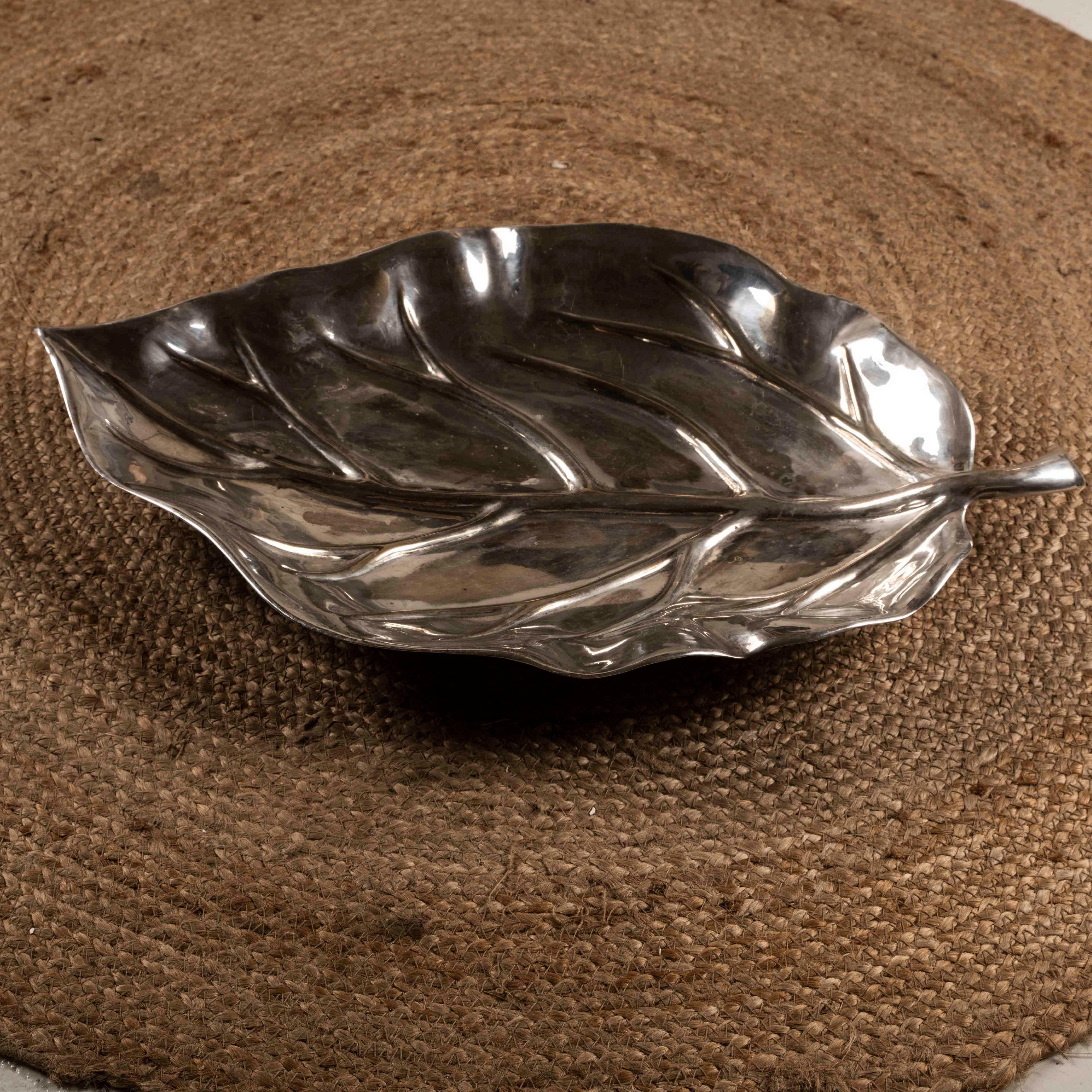Impresionante centro de mesa de hoja plateada de Valenti España de los años 70 finales del siglo XX
