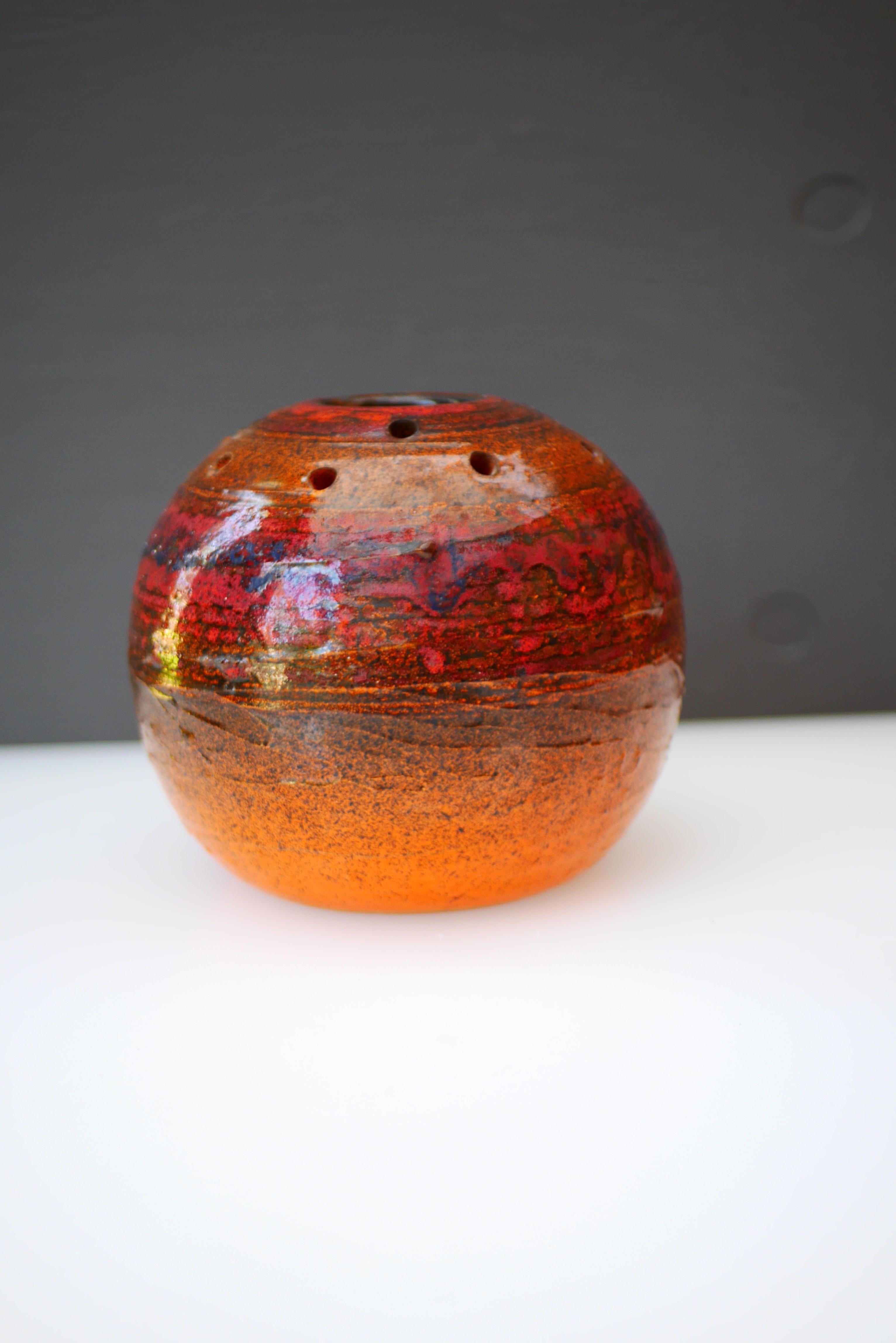 Splendido vaso degli anni '70 di Tilgmans, Svezia. in vendita 3