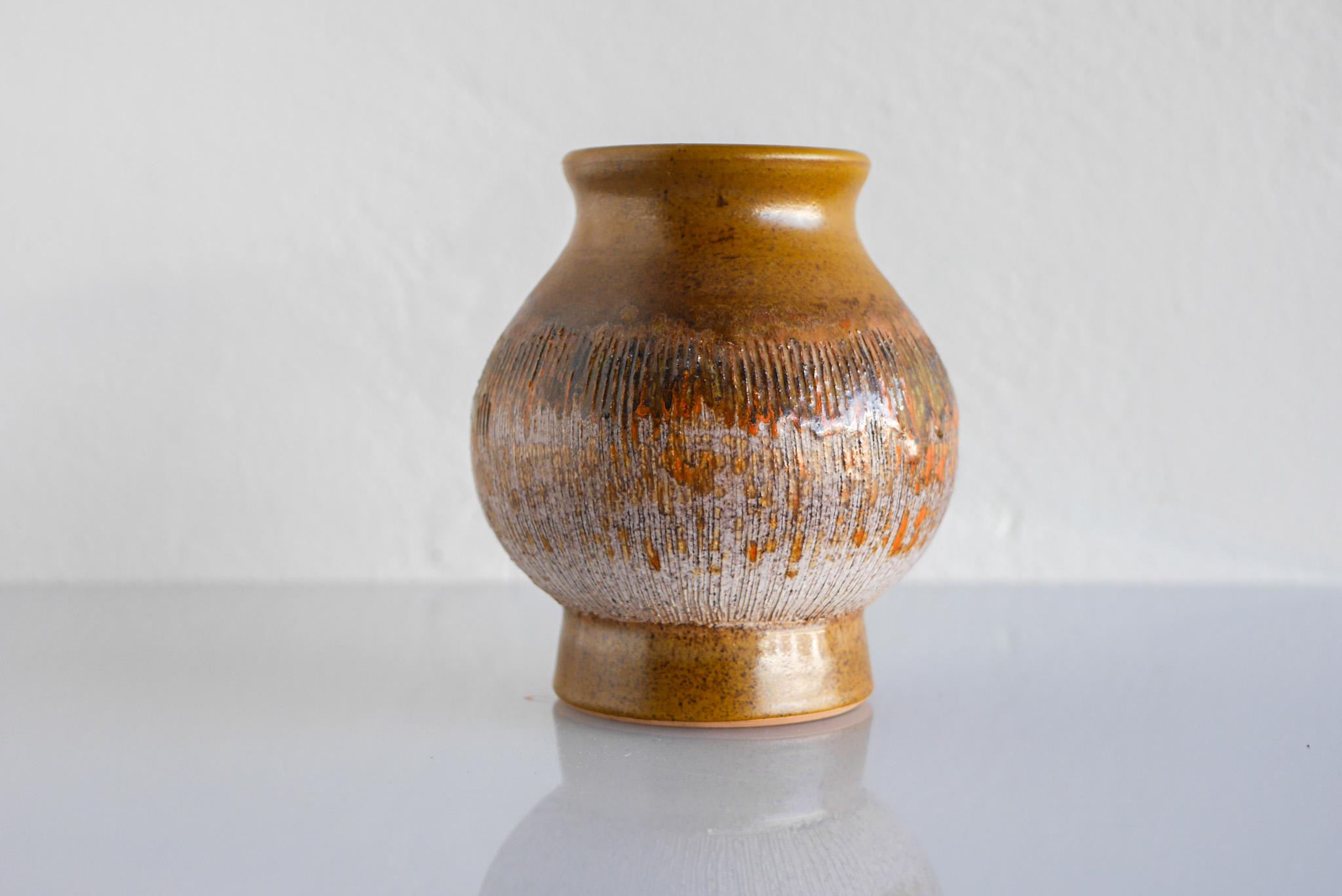 Splendido vaso e piccolo piatto della metà del secolo scorso di Tilgmans, Svezia. in vendita 1