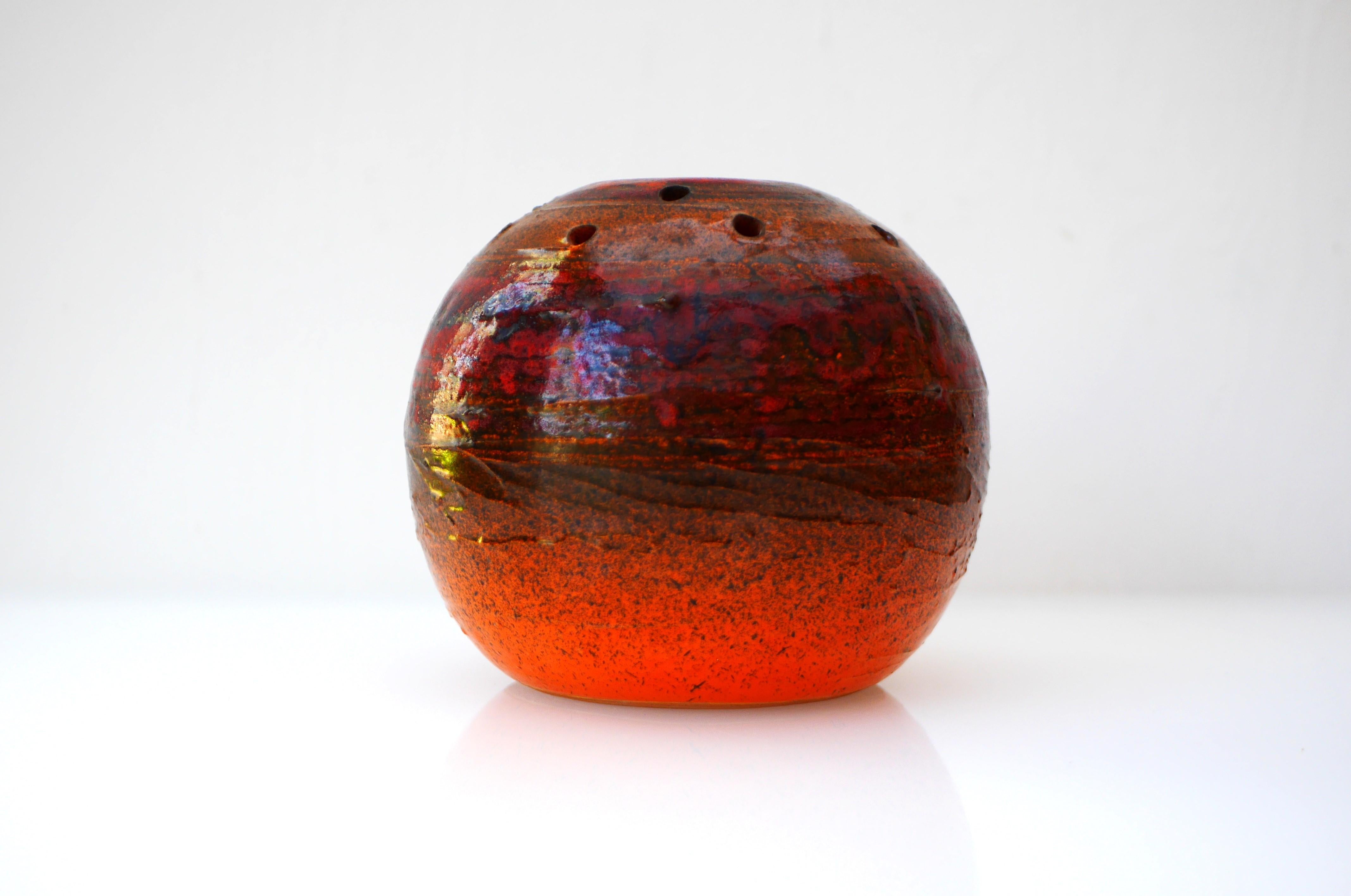 Ceramica Splendido vaso degli anni '70 di Tilgmans, Svezia. in vendita