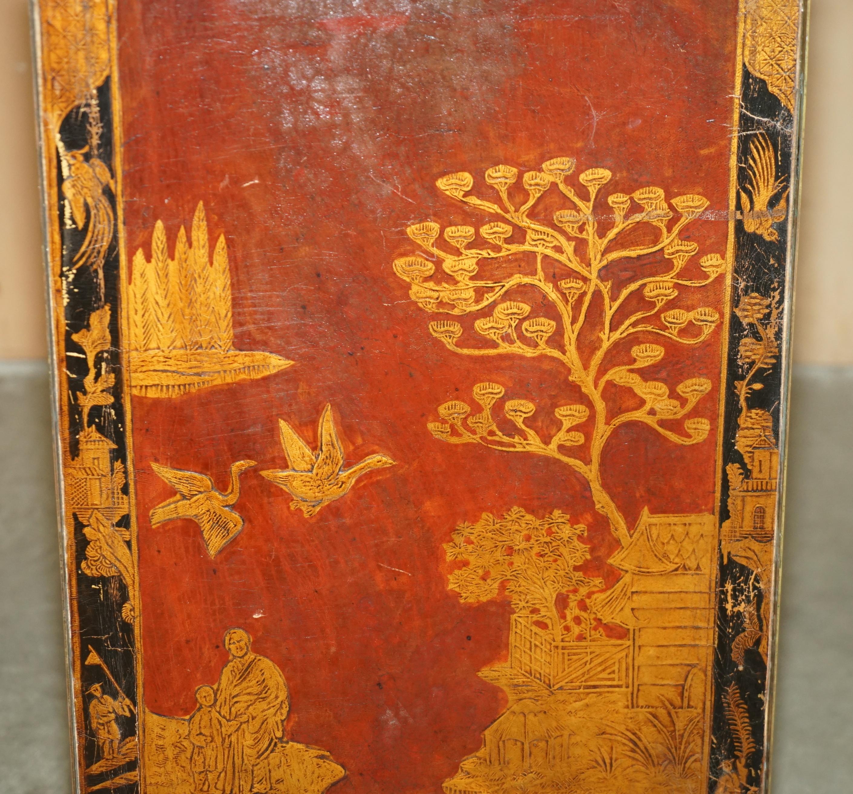 MESA DE CAFÉ CHINA CHINOISERIE FRANCESA DE GILT Y LACADA DE LOS VINTAGE FANTÁSTICOS DE LOS AÑOS 70 finales del siglo XX en venta
