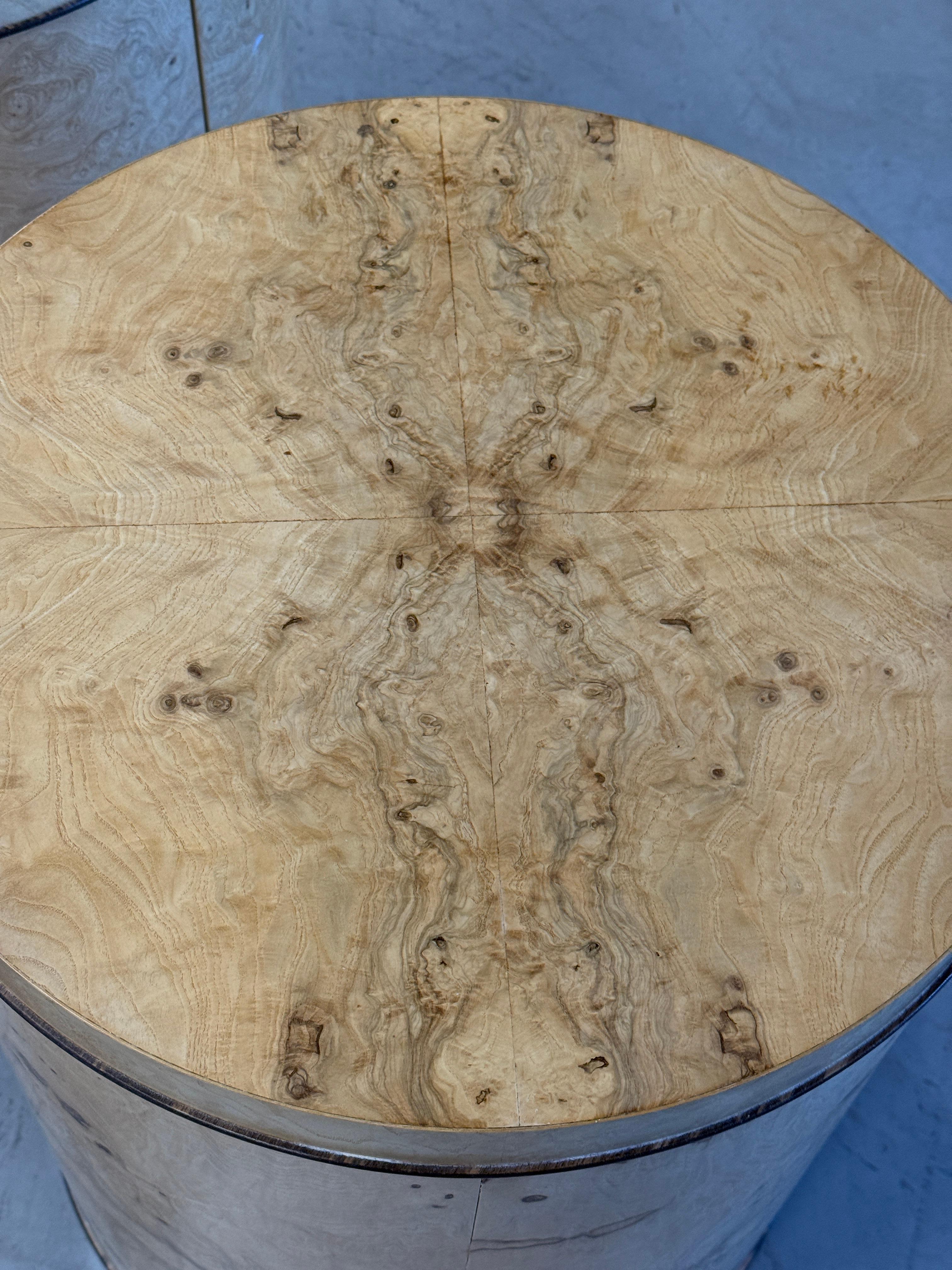 Superbes tables de nuit en loupe de Henredon des années 1980 en vente 7