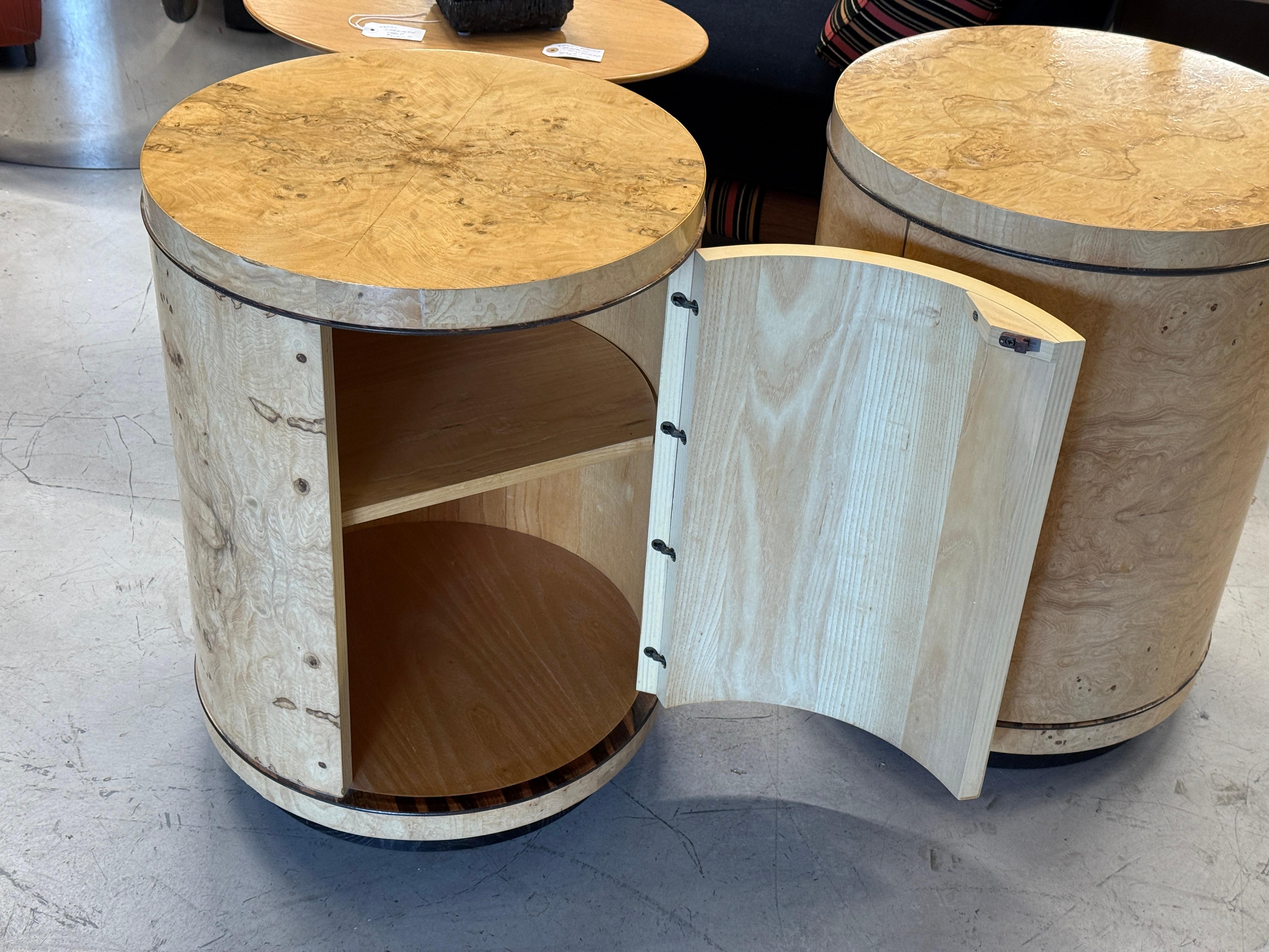 Fait main Superbes tables de nuit en loupe de Henredon des années 1980 en vente