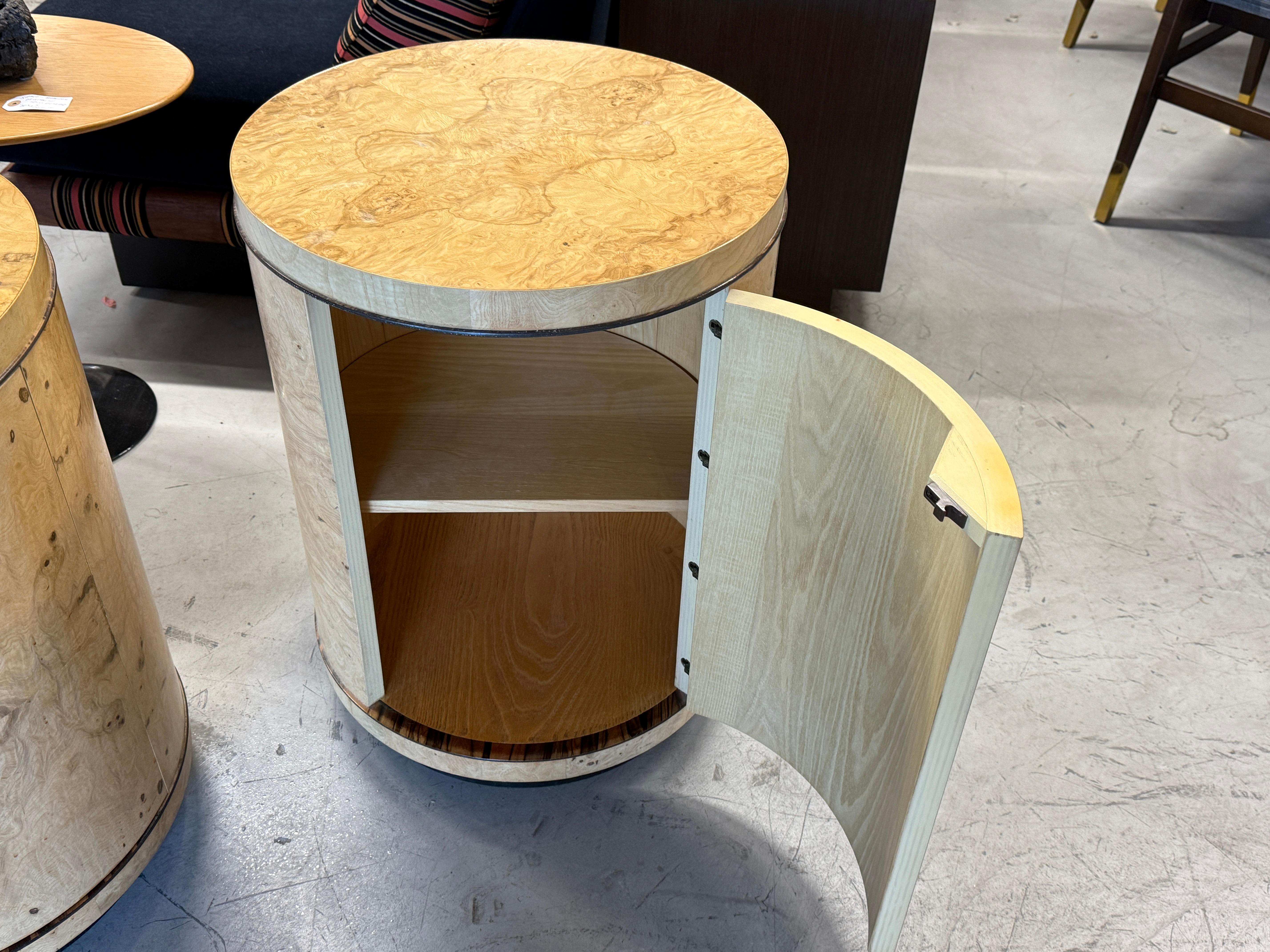 Superbes tables de nuit en loupe de Henredon des années 1980 en vente 1