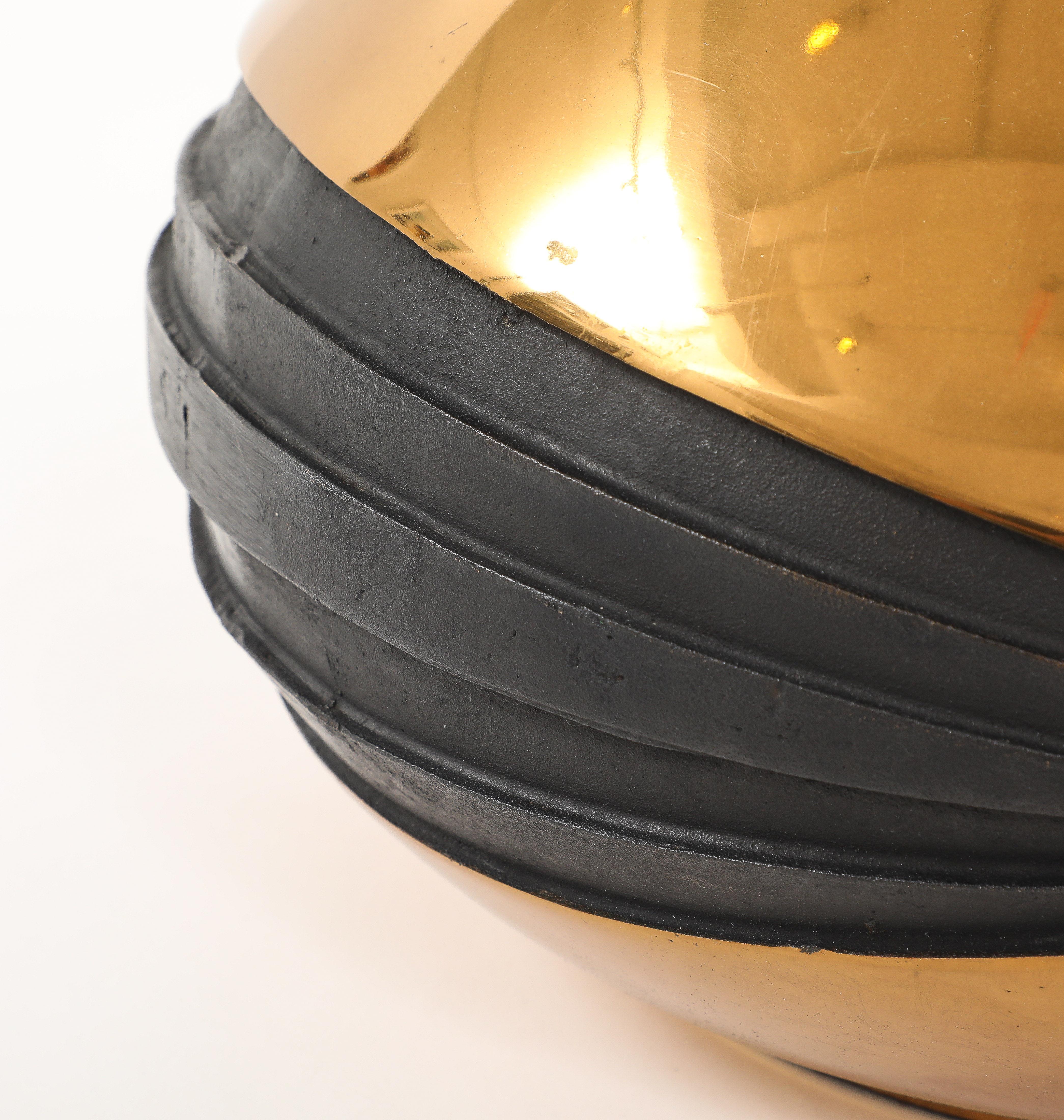 Stunning 1980's  Large Brass and Bronze Sculptural lamp signed By ESA Fedrigolli For Sale 4