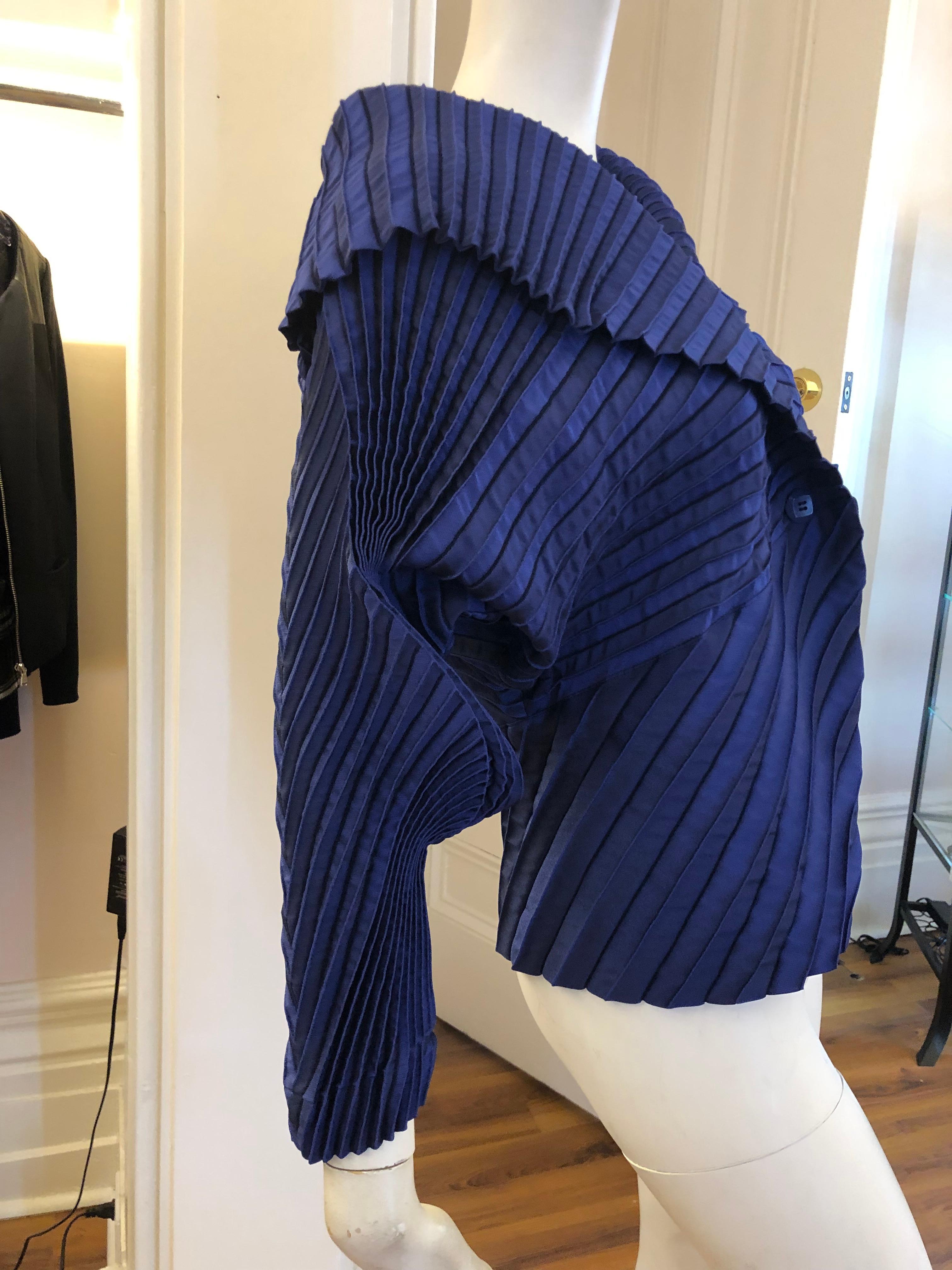 Stunning 1990s Issey Miyake Dark Royal Blue Sculpural Jacket (M)+ In Excellent Condition In Port Hope, ON