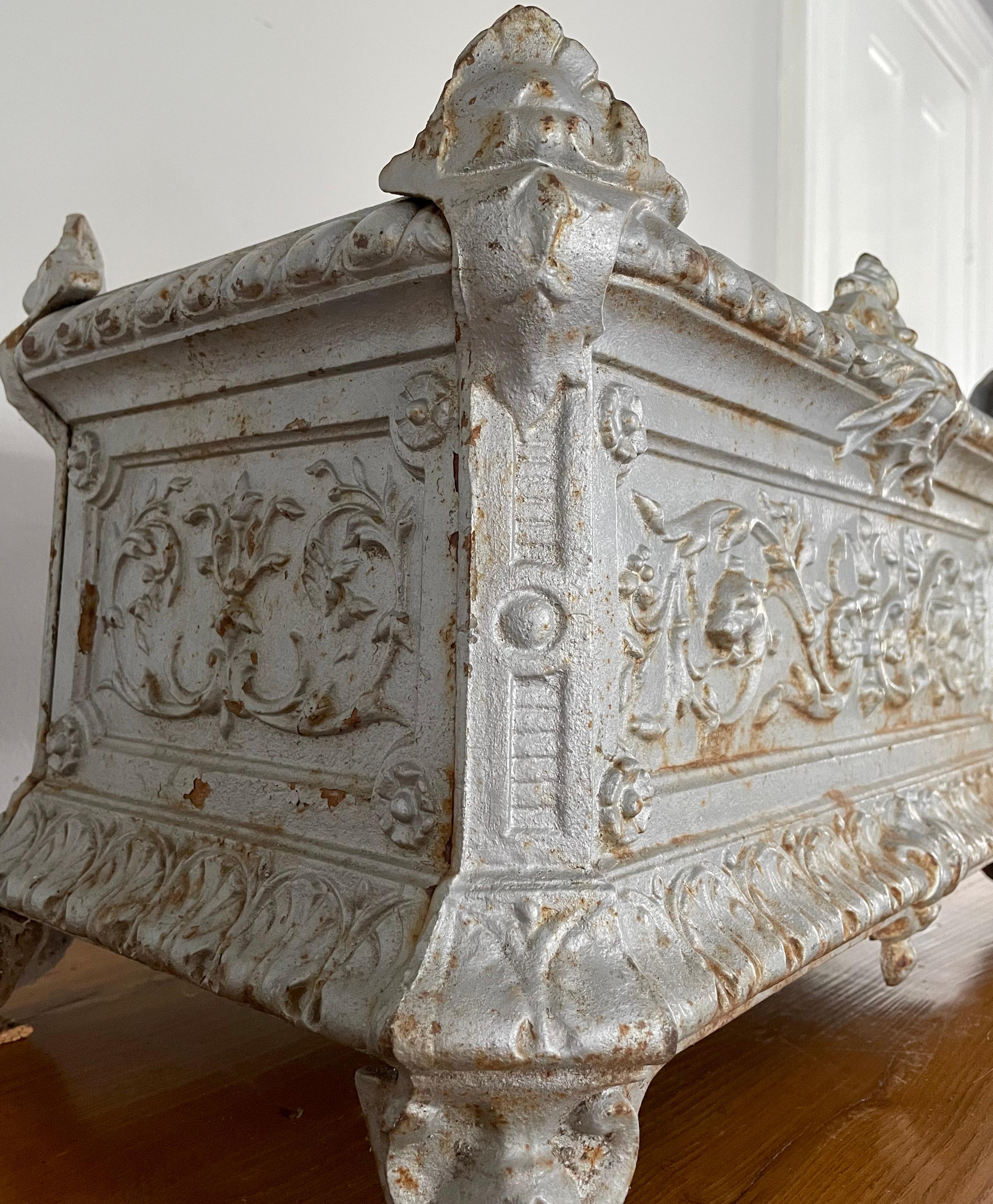 Stunning 19th C French Cast Iron Jardinière In Good Condition For Sale In Woodbury, CT