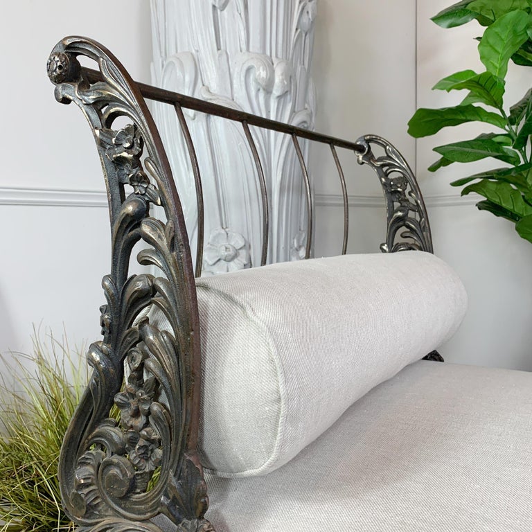 Stunning 19th Century Art Nouveau Cast Iron French Daybed For Sale at  1stDibs | art nouveau bed, antique iron daybed, wrought iron day bed