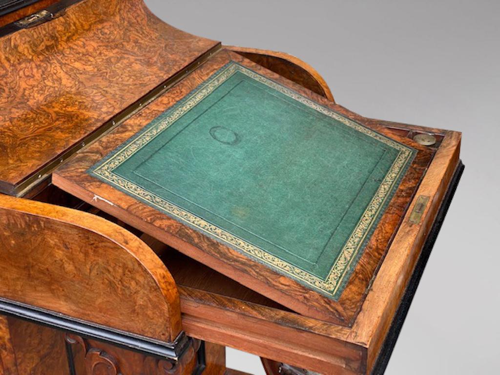 Stunning 19th Century Burr Walnut Pop Up Davenport Desk In Good Condition In Petworth,West Sussex, GB