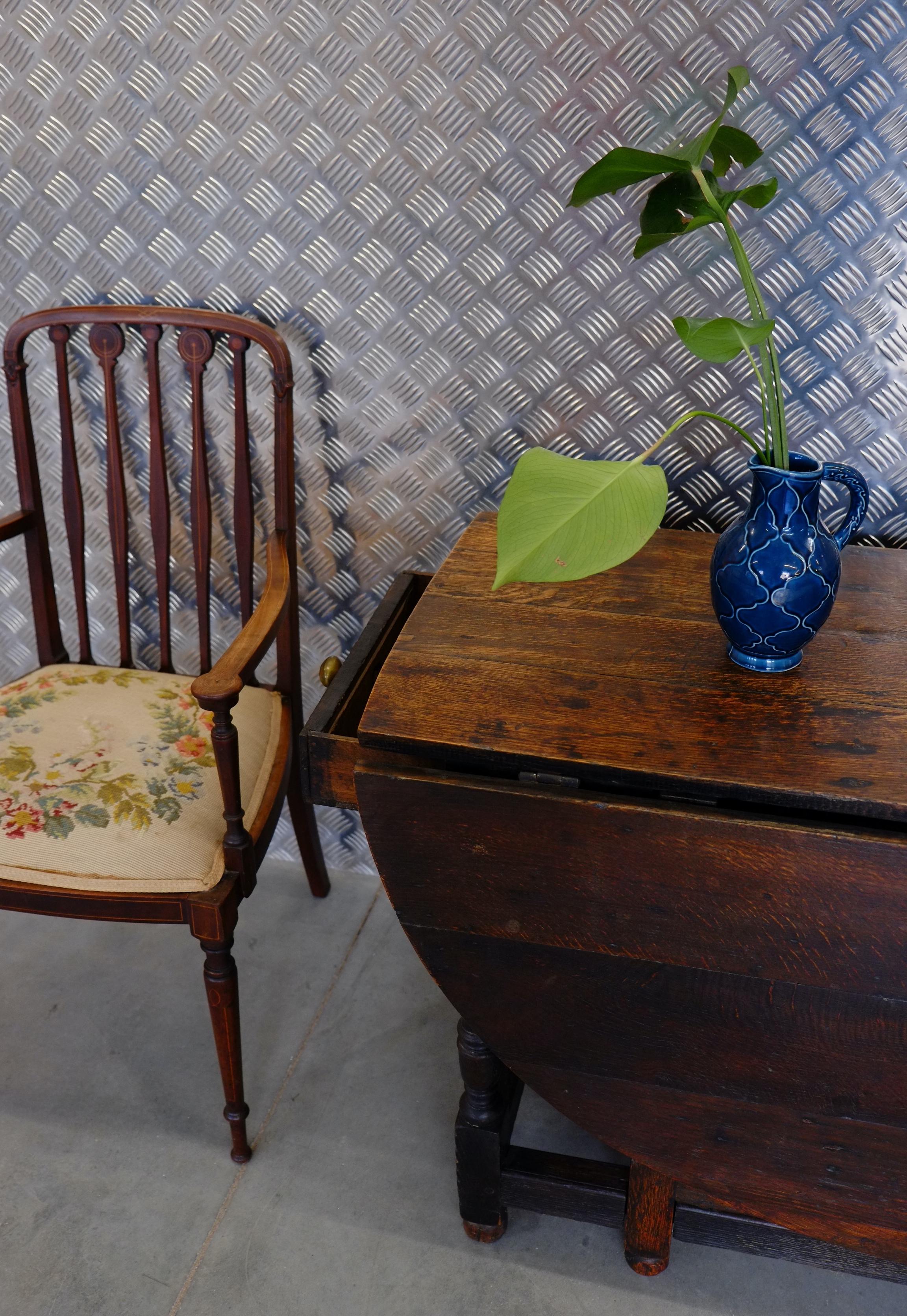 19th Century English Oak Plank Top, Drop Leaf, Large Wide Oval Dining Table In Good Condition For Sale In Leicester, GB