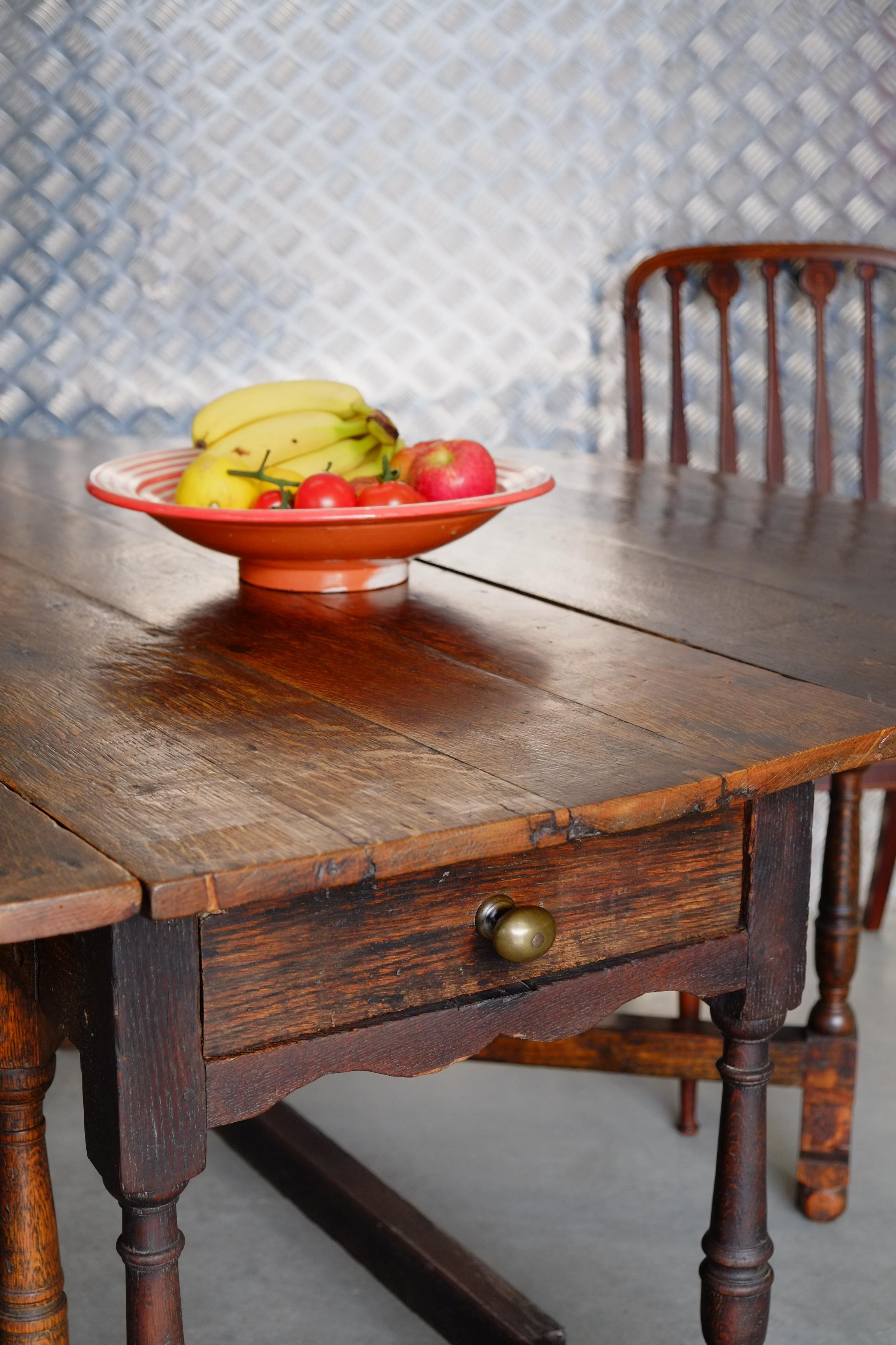 19th Century English Oak Plank Top, Drop Leaf, Large Wide Oval Dining Table For Sale 2