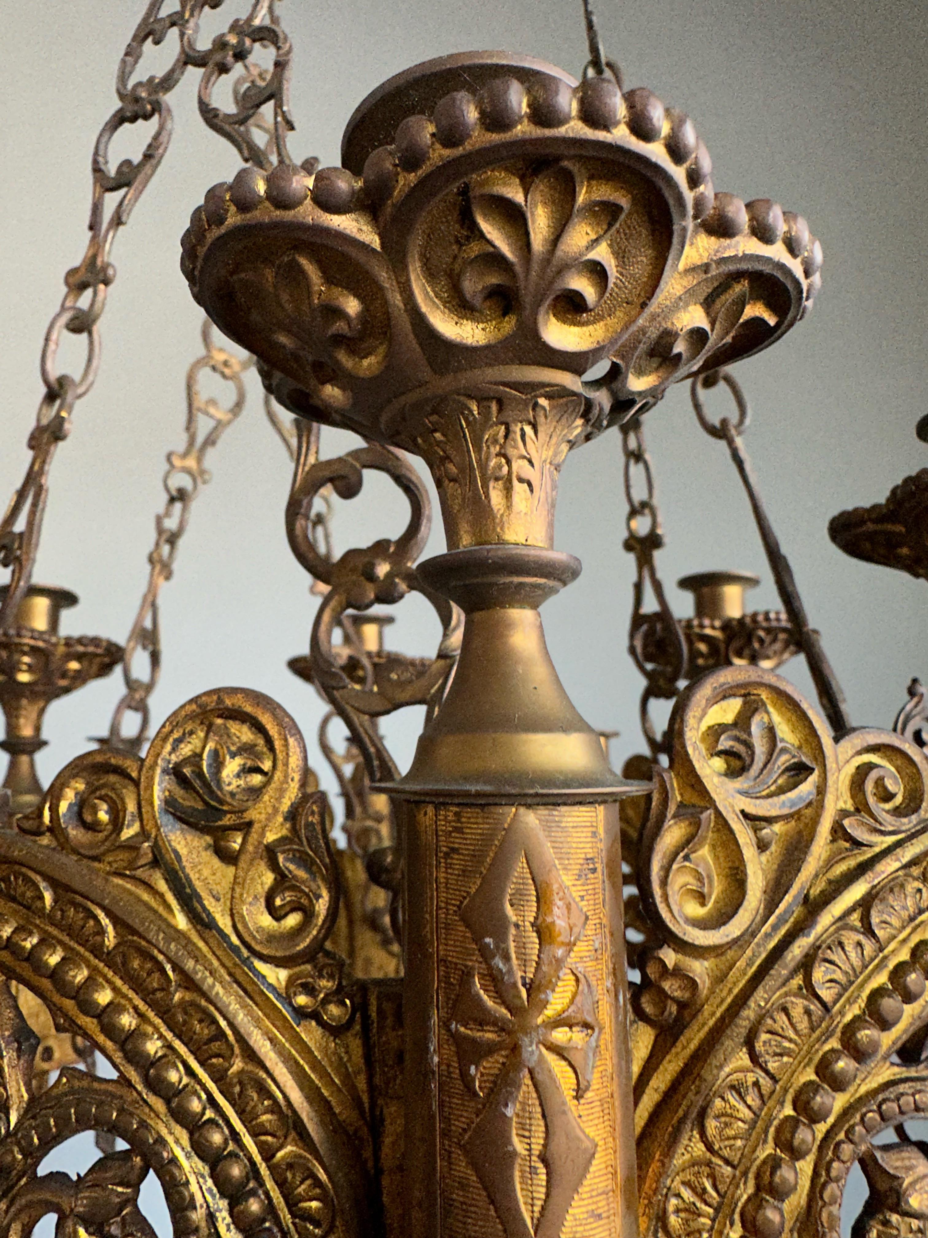 Large & Stunning Antique Fine Bronze Gothic Revival 12 Light Chandelier Pendant For Sale 5