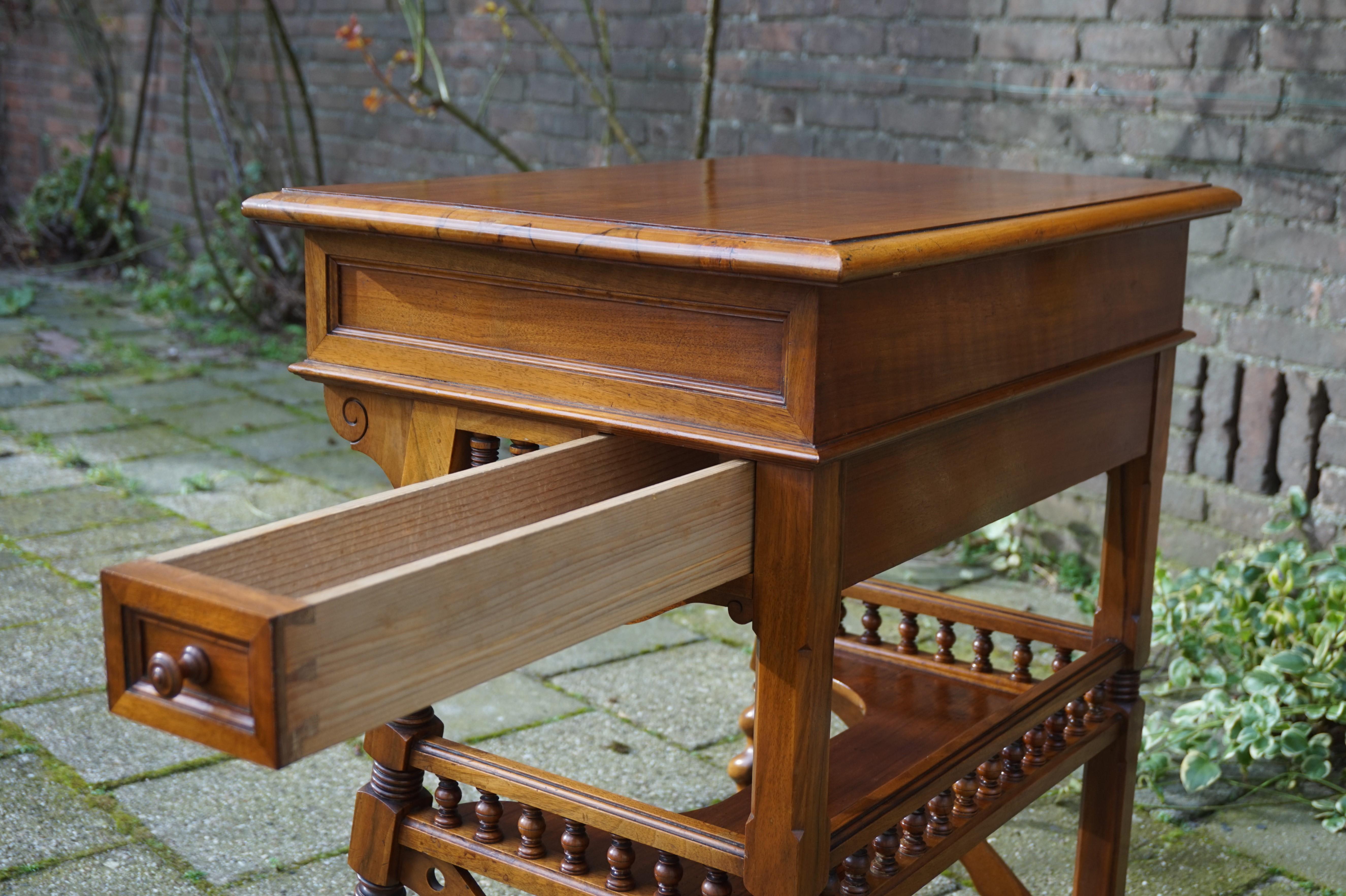 Stunning Nutwood Side Table or Little Ladies Desk with Drawers and Lock 4