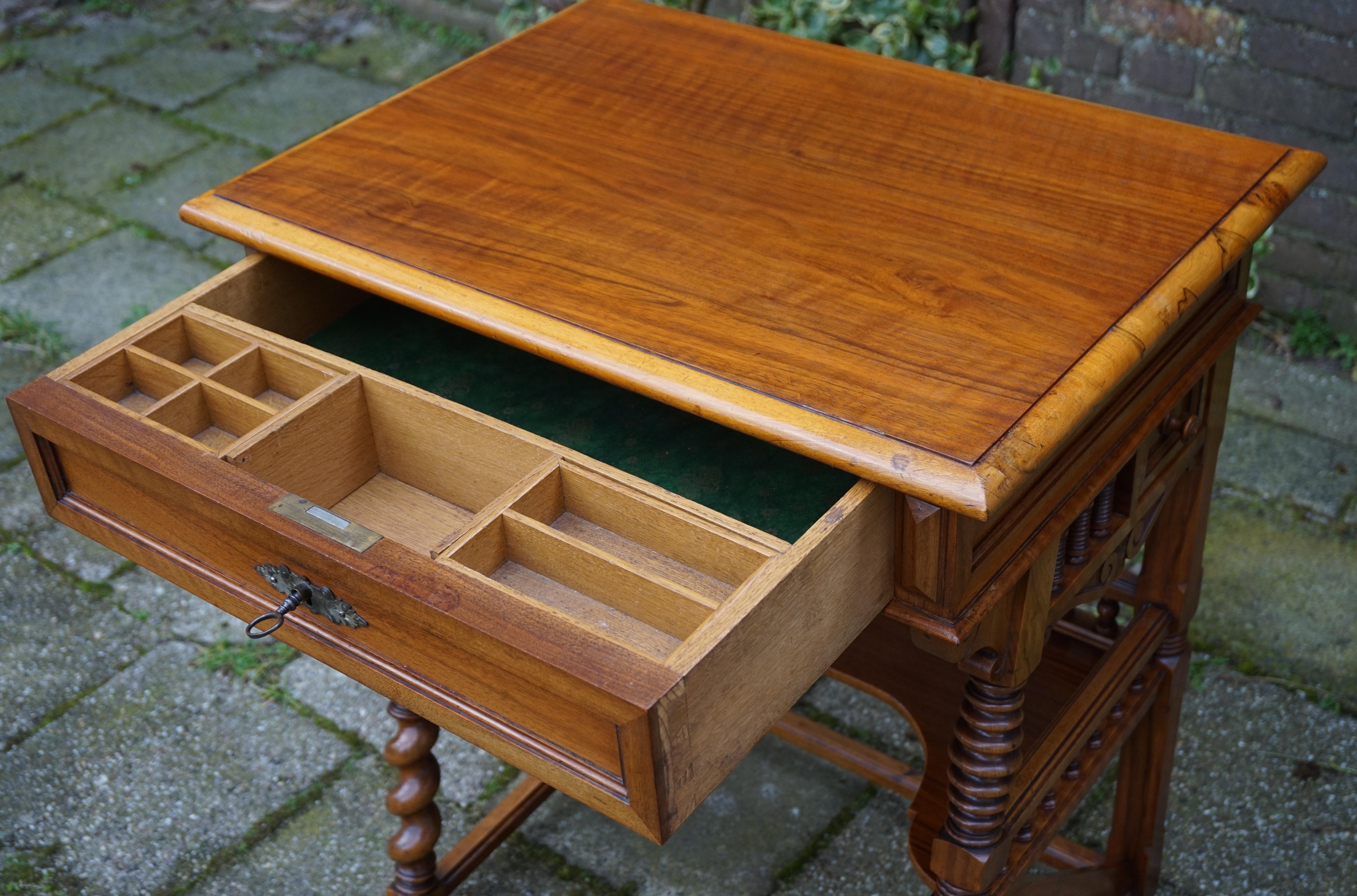 Stunning Nutwood Side Table or Little Ladies Desk with Drawers and Lock 6