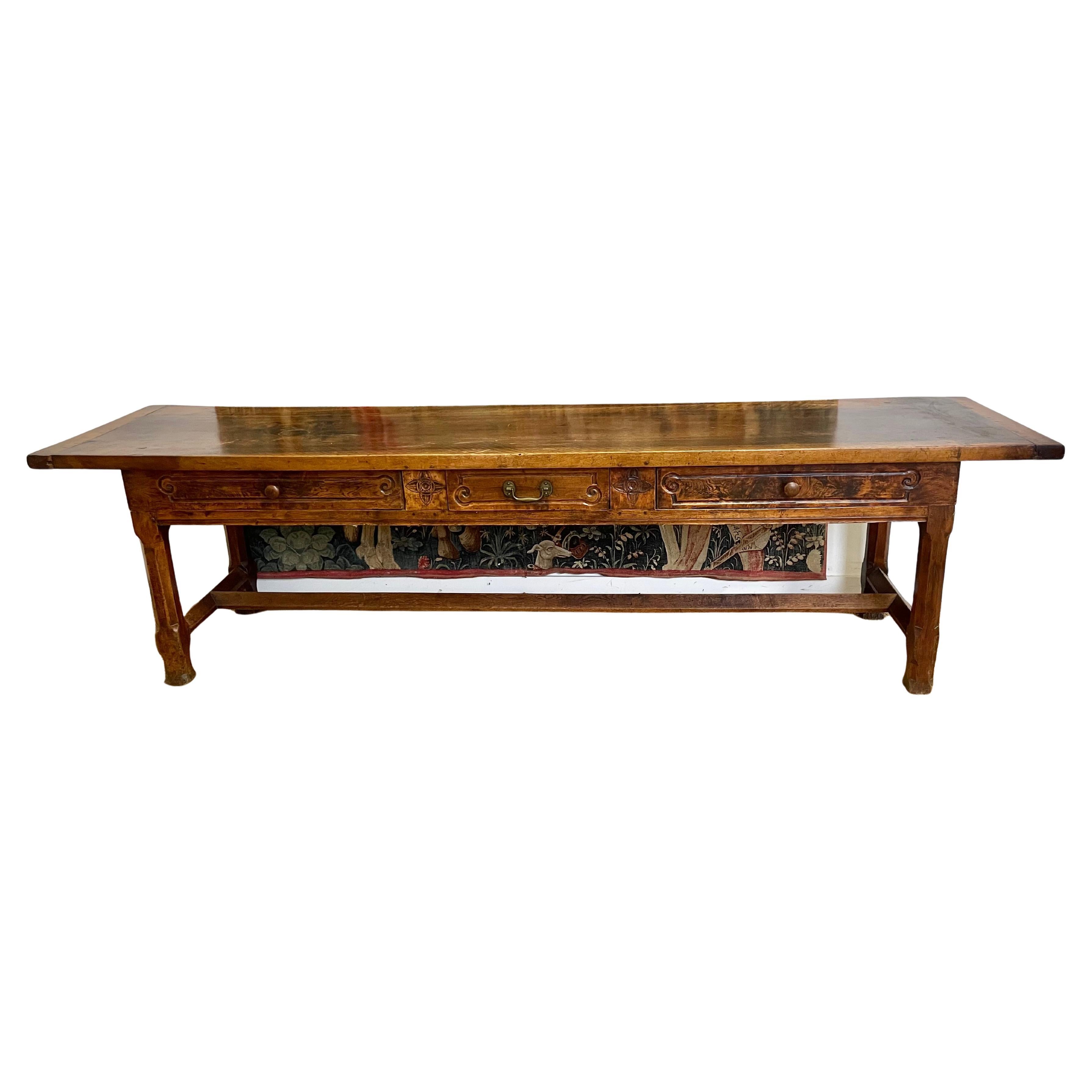 Superbe table de service / console en noyer du 19ème siècle 10ft en vente