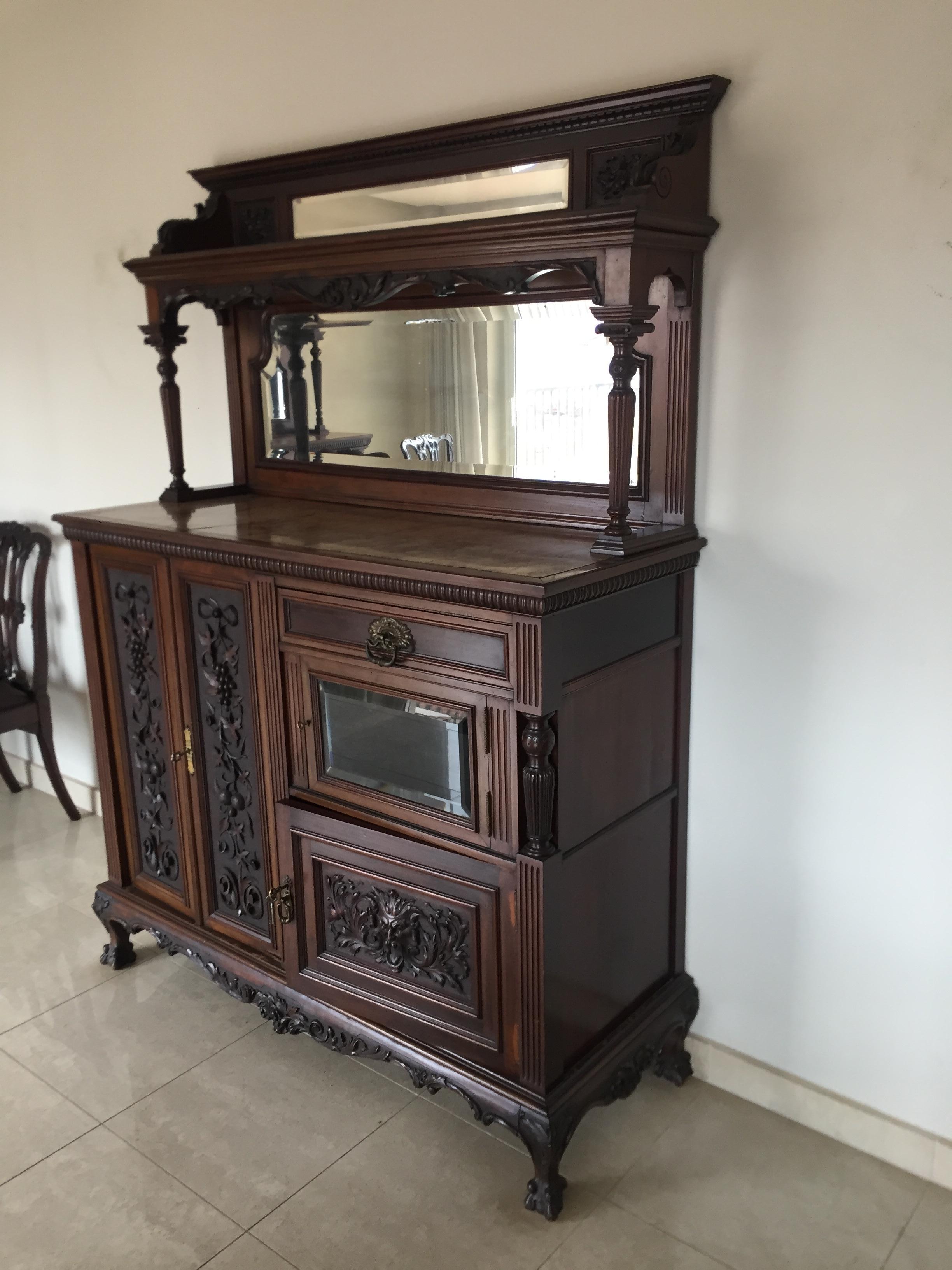  Chippendale Style Ball-Claw Mahogany Display Buffet with Marble, 19th Century For Sale 4
