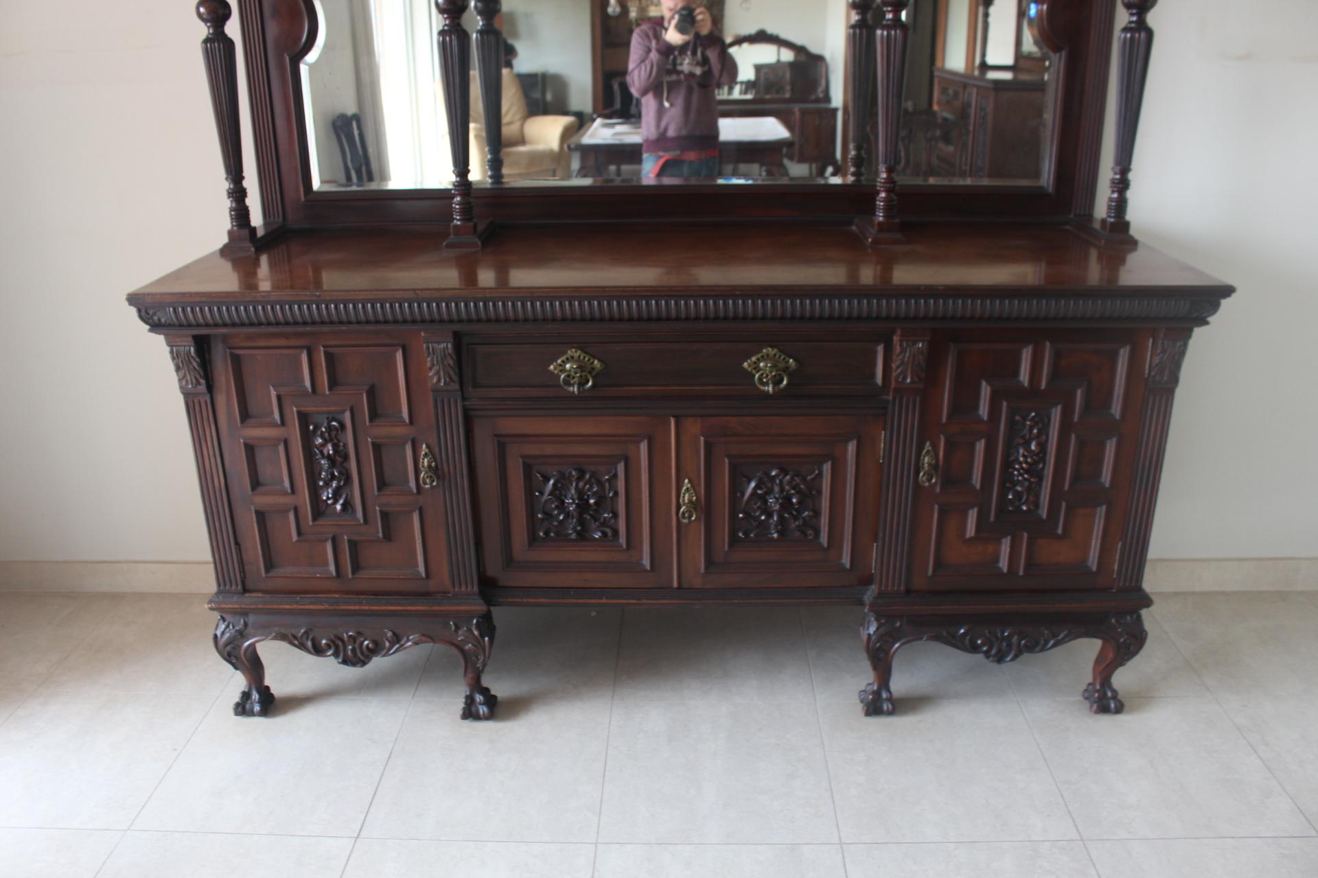 Chippendale Ball-Claw Mahogany Large Buffet with Mirror, 19th Century  For Sale 5