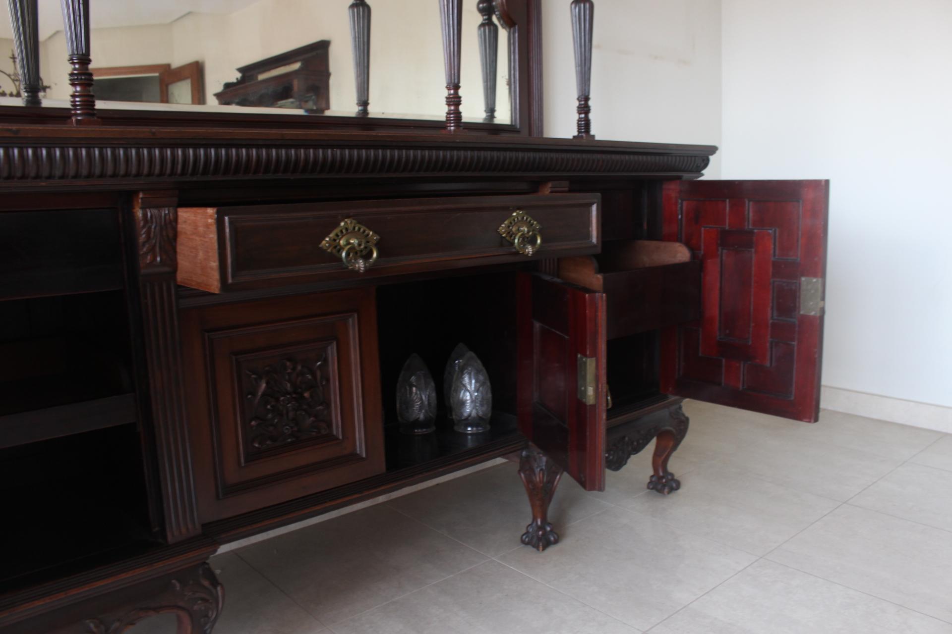 Chippendale Ball-Claw Mahogany Large Buffet with Mirror, 19th Century  For Sale 11