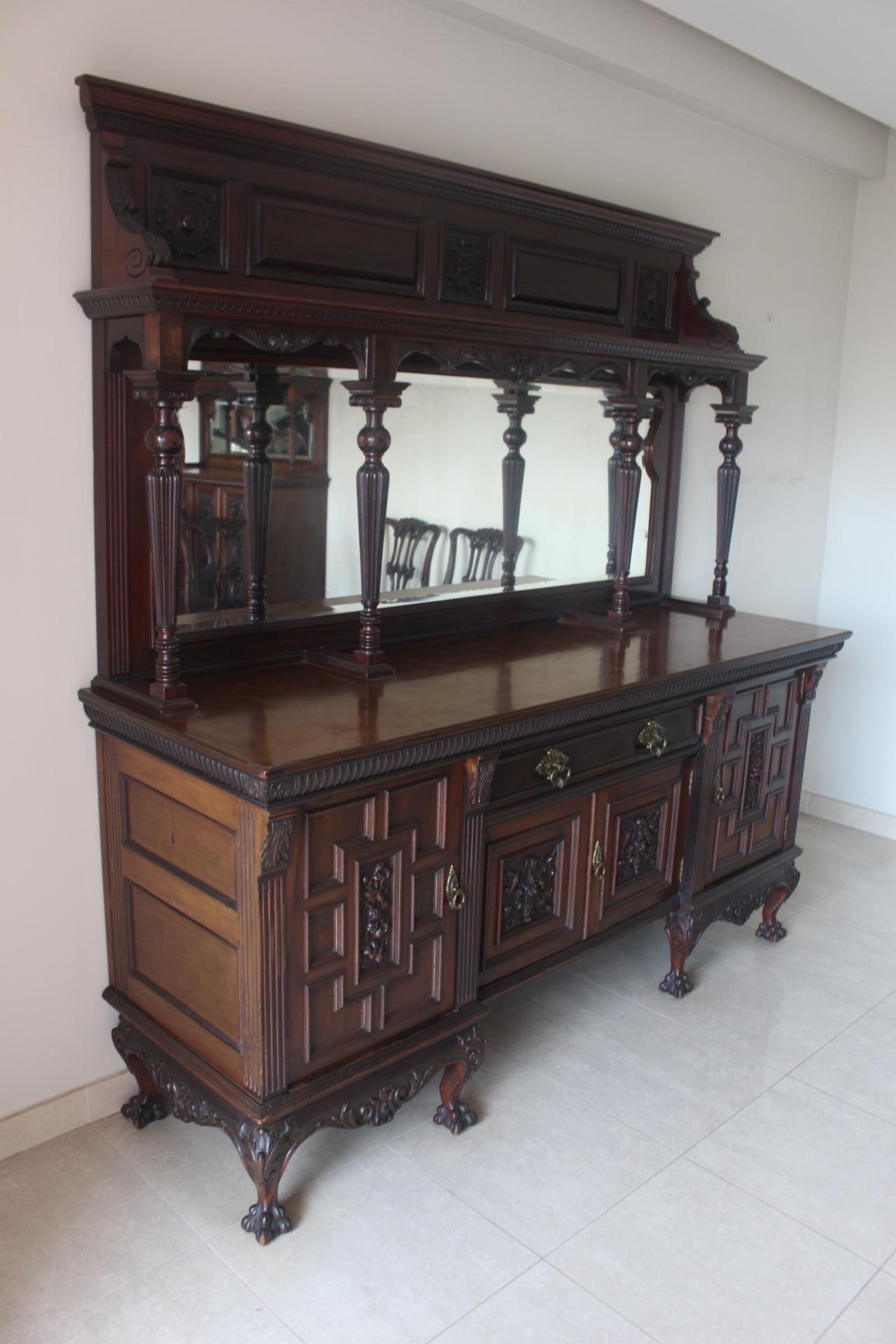 Chippendale Ball-Claw Mahogany Large Buffet with Mirror, 19th Century  For Sale 2