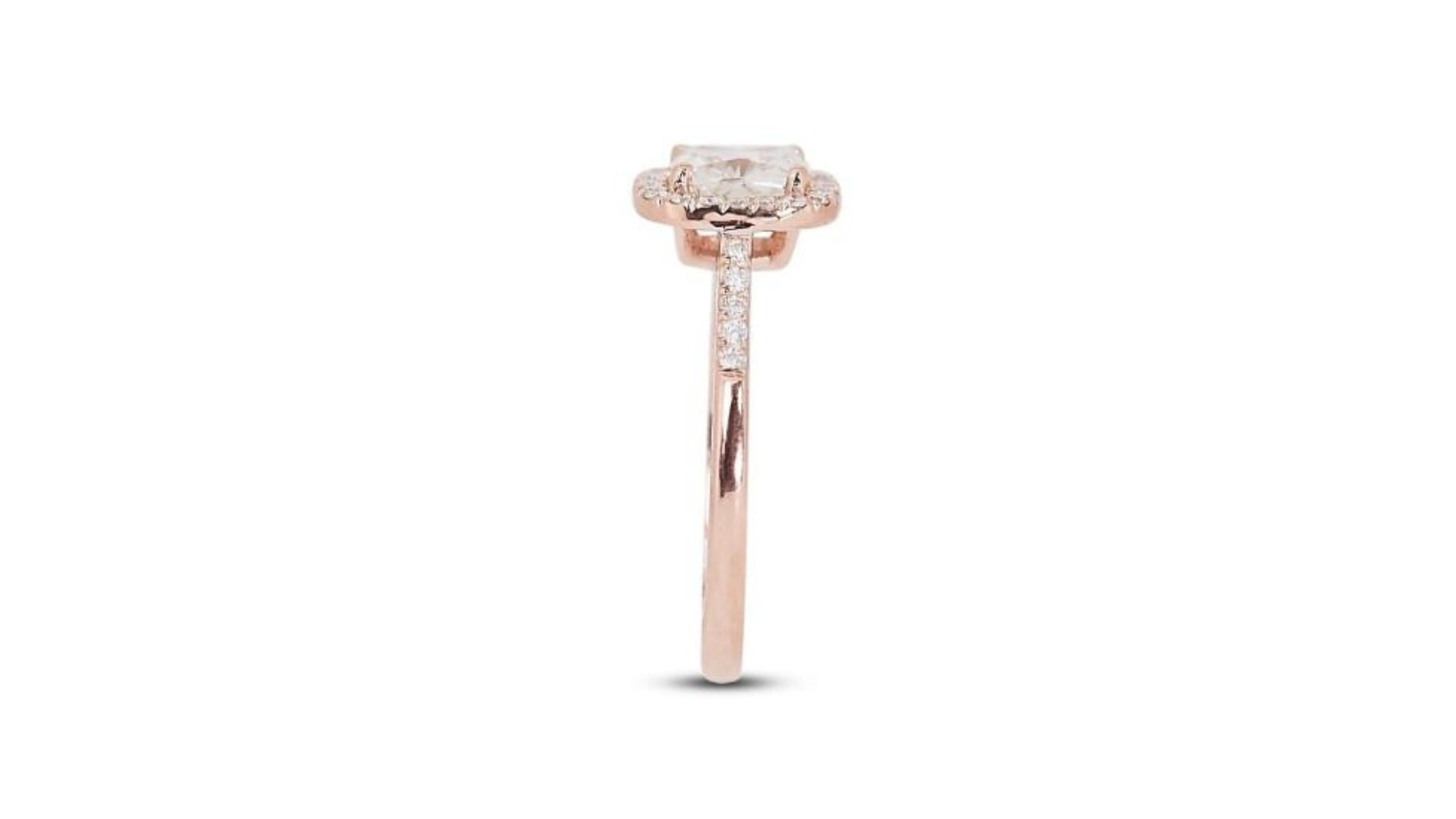 Stunning 18K Rose Gold Ring with Dazzling 1 carat Cushion Shape Natural Diamond For Sale 3