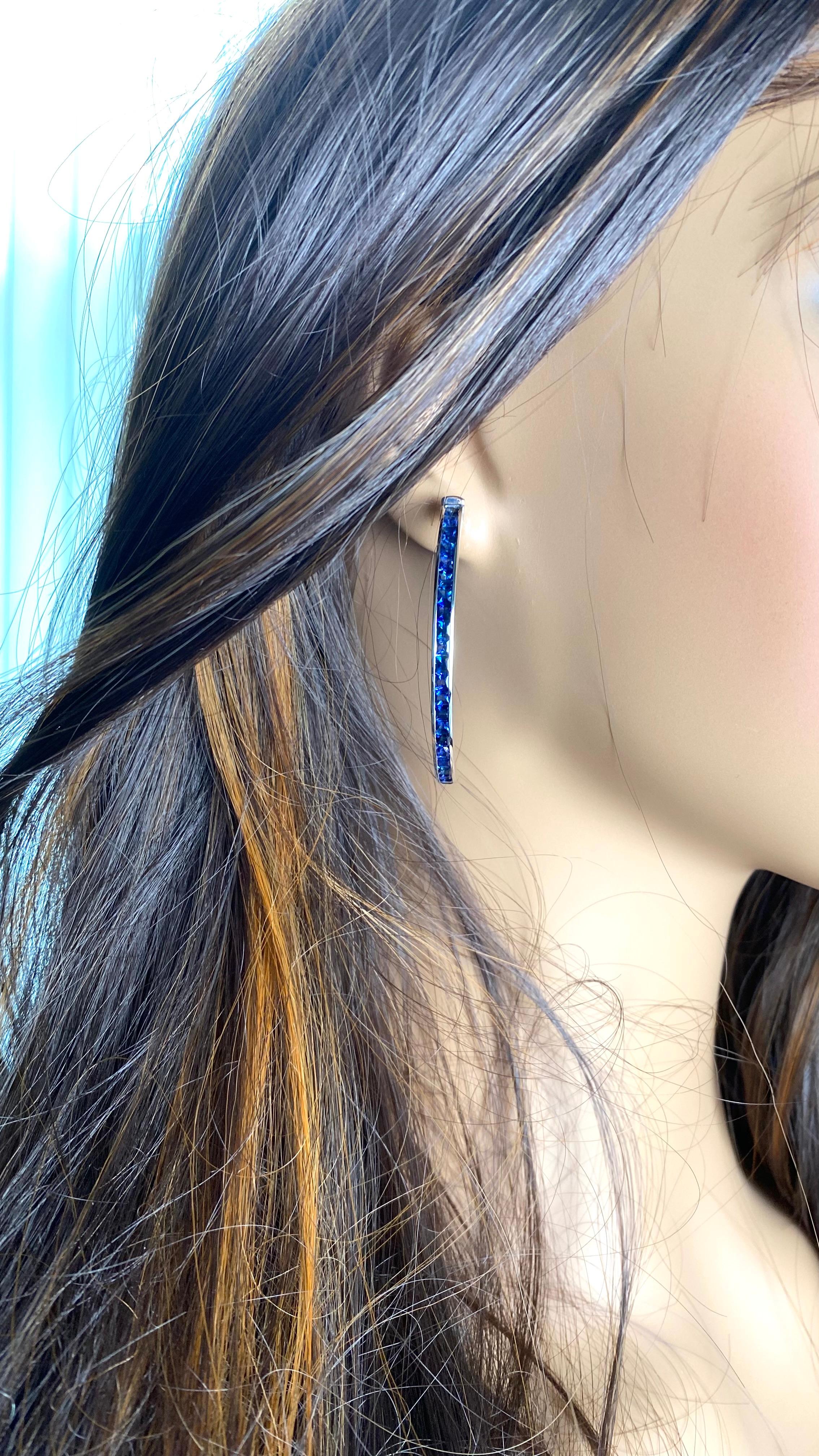 Women's Stunning 2 Inch Hoop Gold Earrings Meticulously Crafted Square Shaped Sapphires For Sale