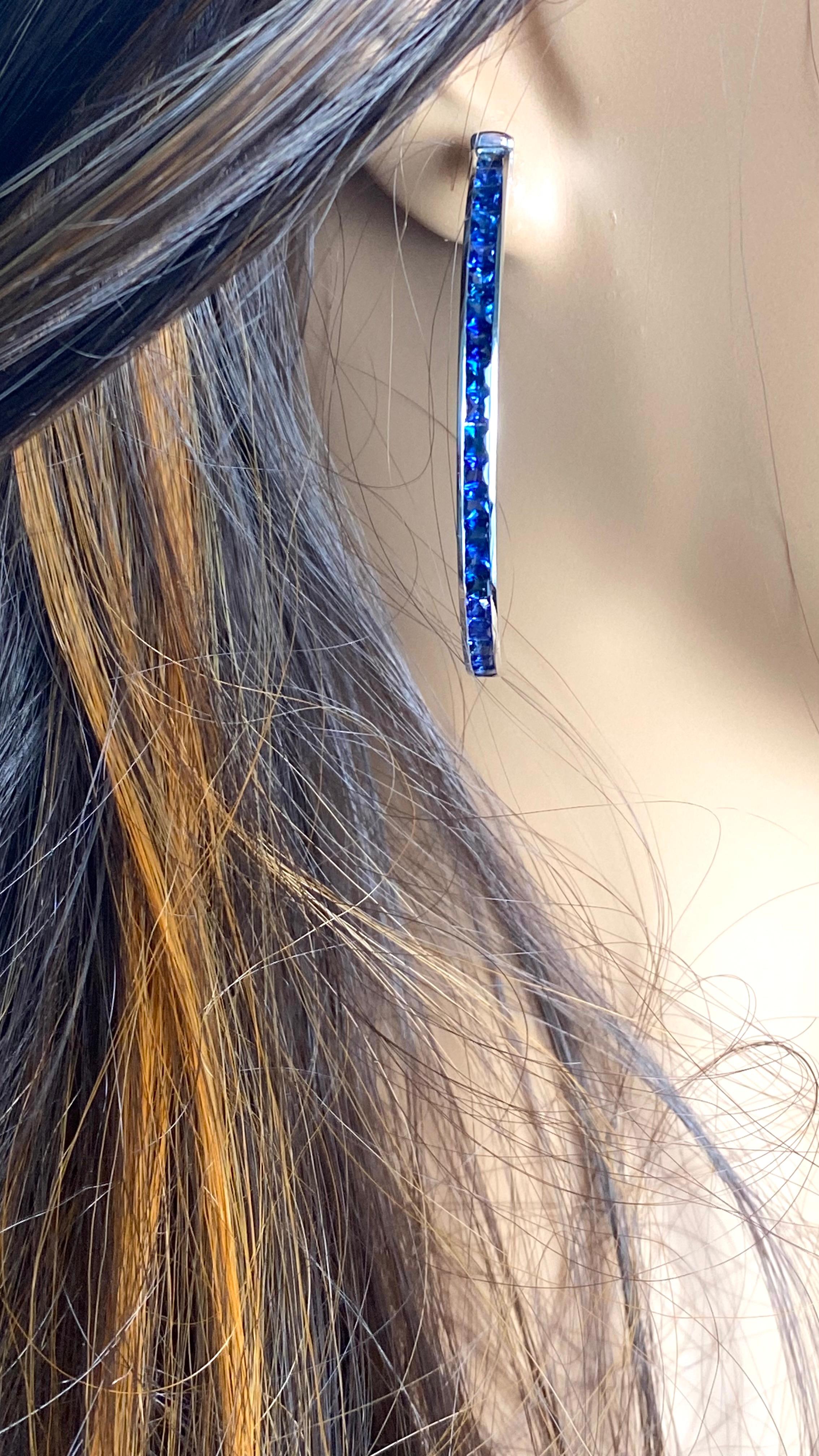 Stunning 2 Inch Hoop Gold Earrings Meticulously Crafted Square Shaped Sapphires For Sale 1