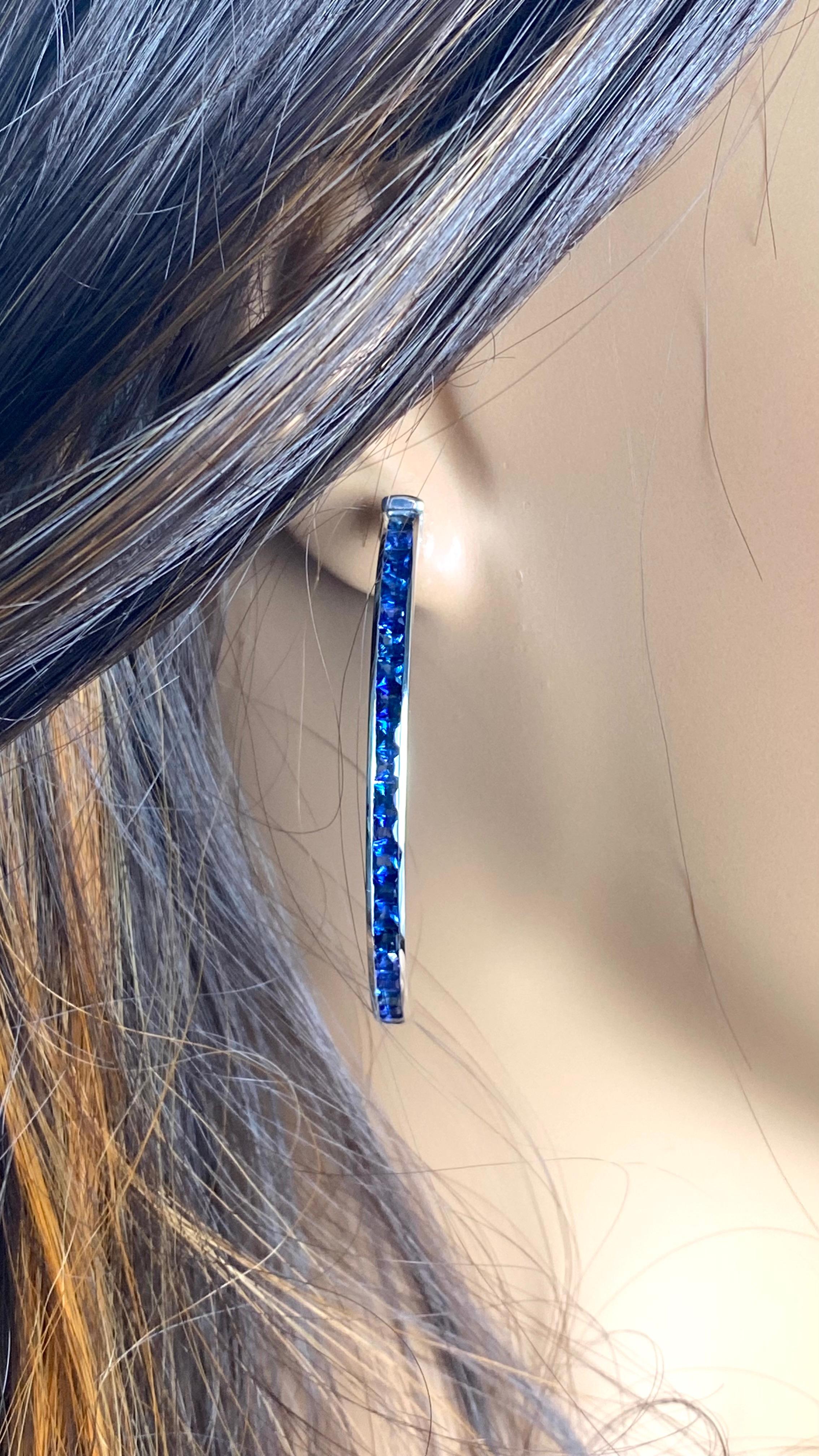 Stunning 2 Inch Hoop Gold Earrings Meticulously Crafted Square Shaped Sapphires For Sale 3