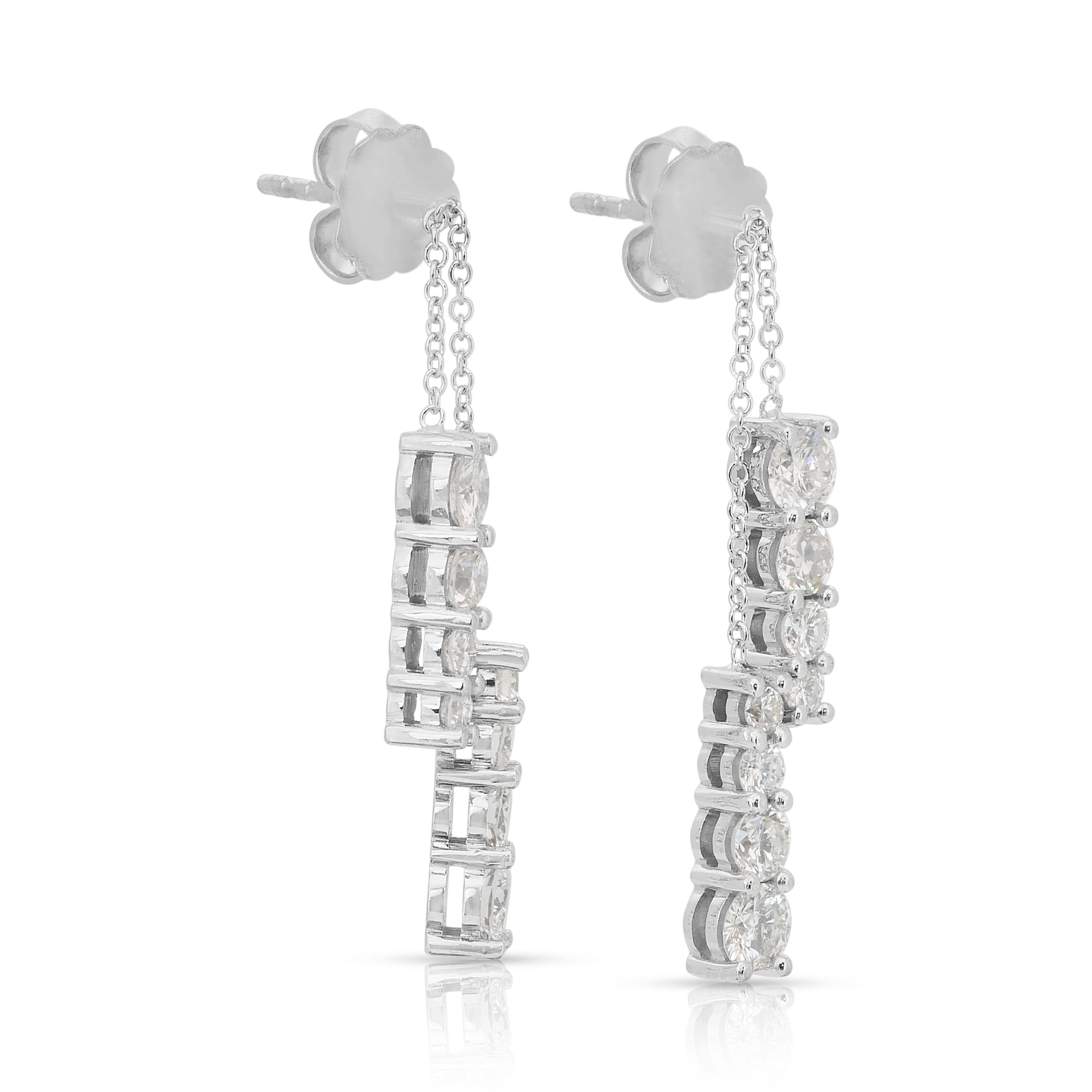 Stunning 2.01ct Diamonds Drop Earrings in 18k White Gold - IGI Certified For Sale 1