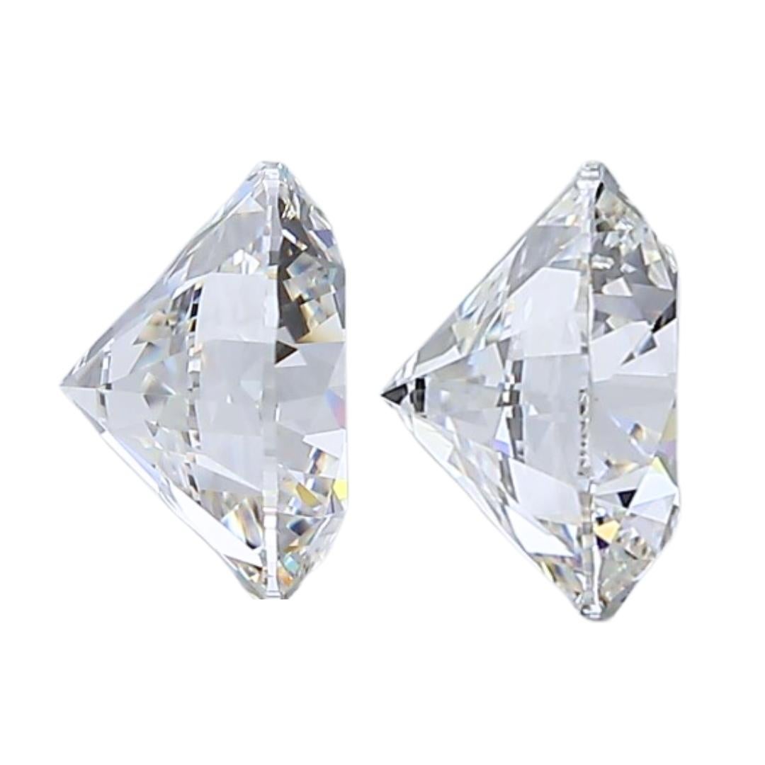 Stunning 2.05ct Triple Excellent Ideal Cut Pair of Round Diamonds -GIA Certified In New Condition In רמת גן, IL