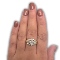 Stunning 20K Yellow Gold Ring with 0.85 ct Total Natural Diamonds - IGI Cert