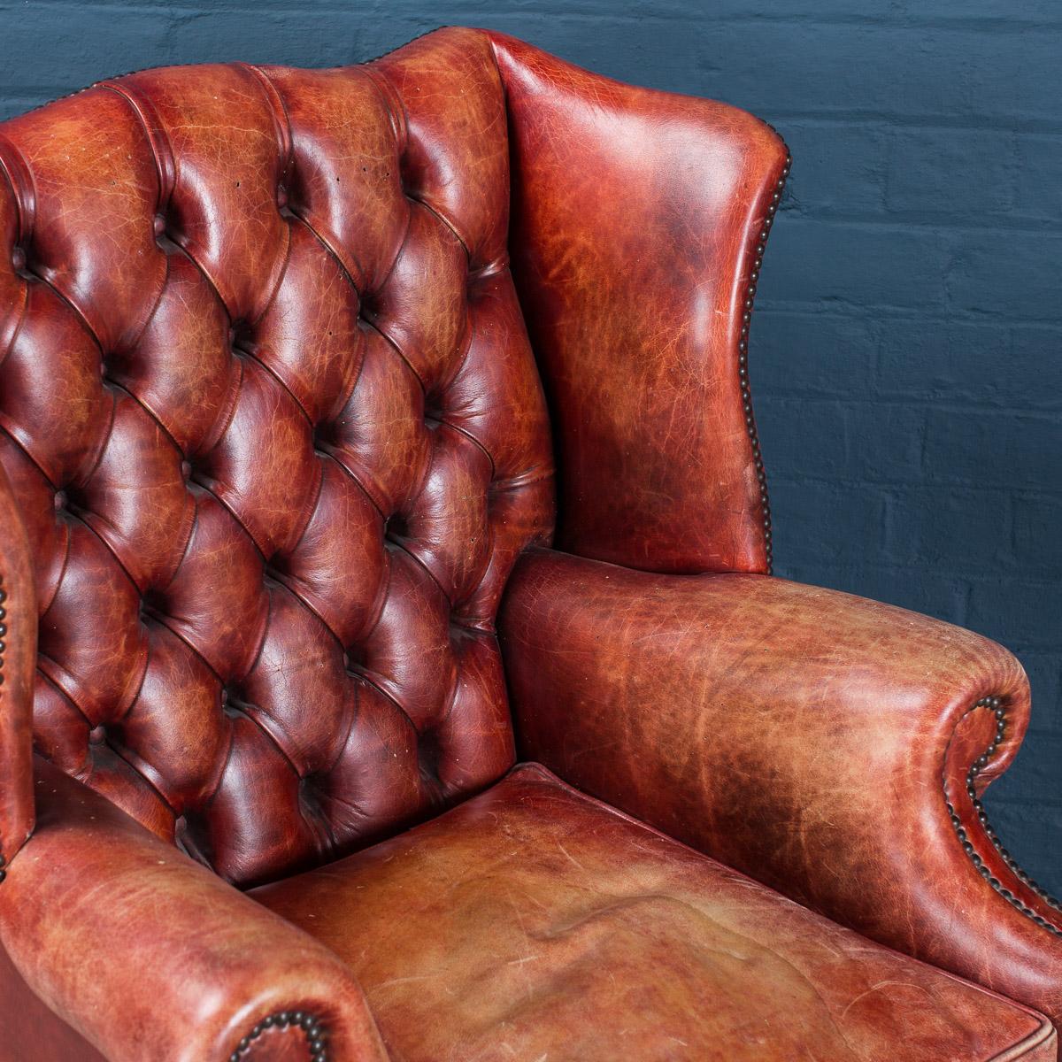 Stunning 20th Century English Button-Down Leather Armchair, circa 1950 4