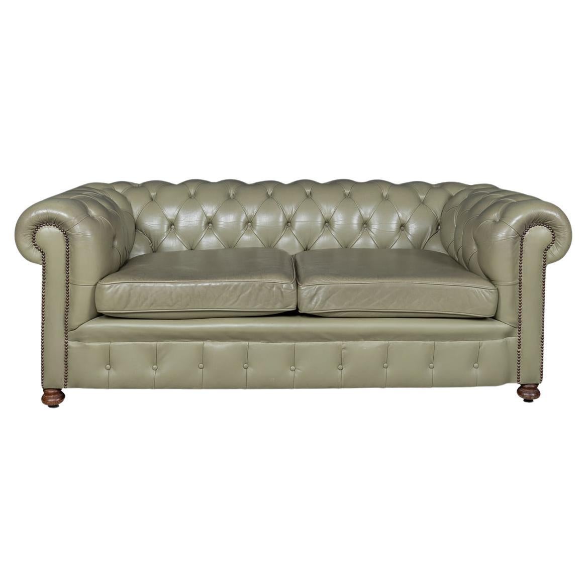 Stunning 20th Century English Olive Green Leather Chesterfield Sofa For Sale