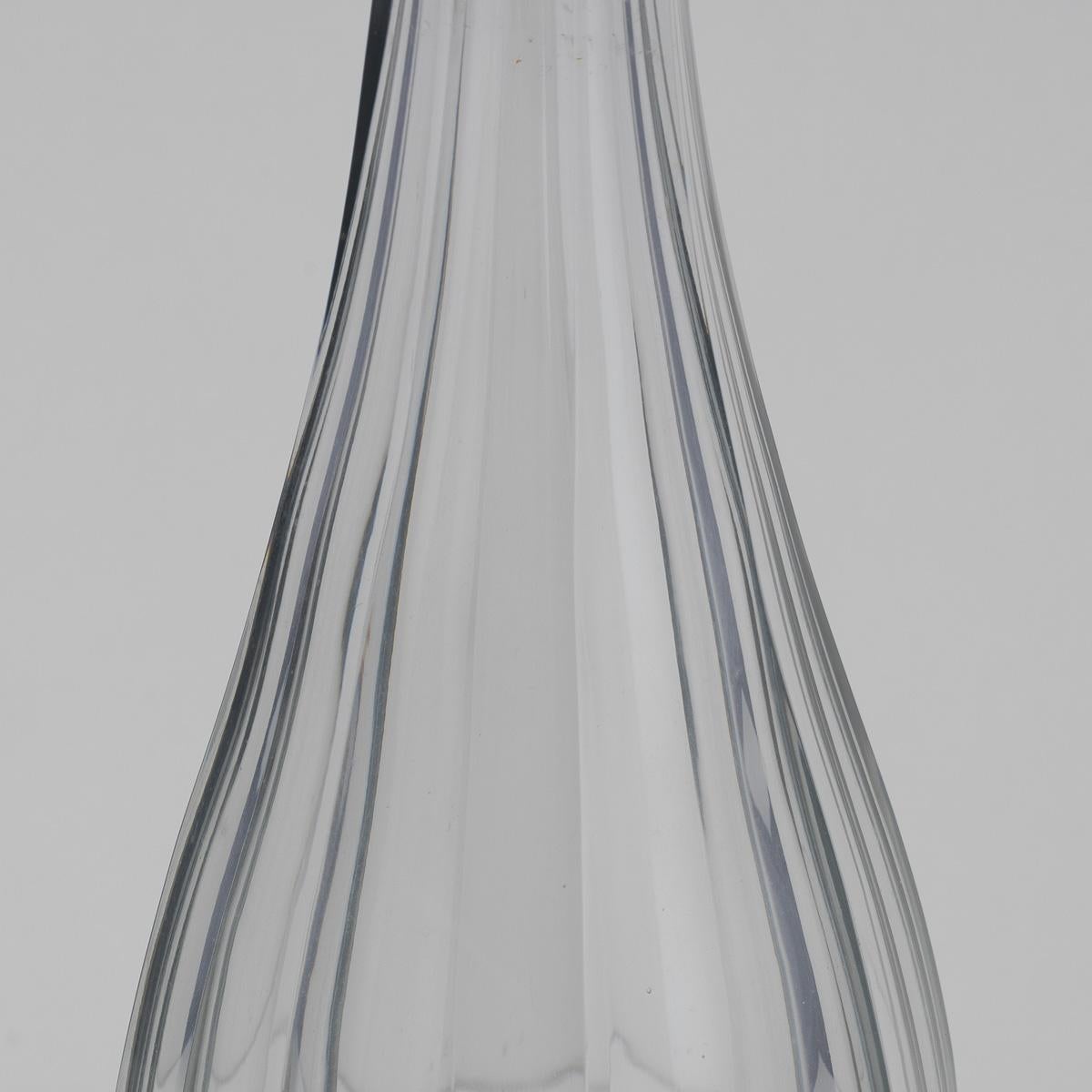 Stupendo decanter in argento massiccio e vetro tagliato Art Deco francese del XX secolo, 1920 ca. in vendita 2