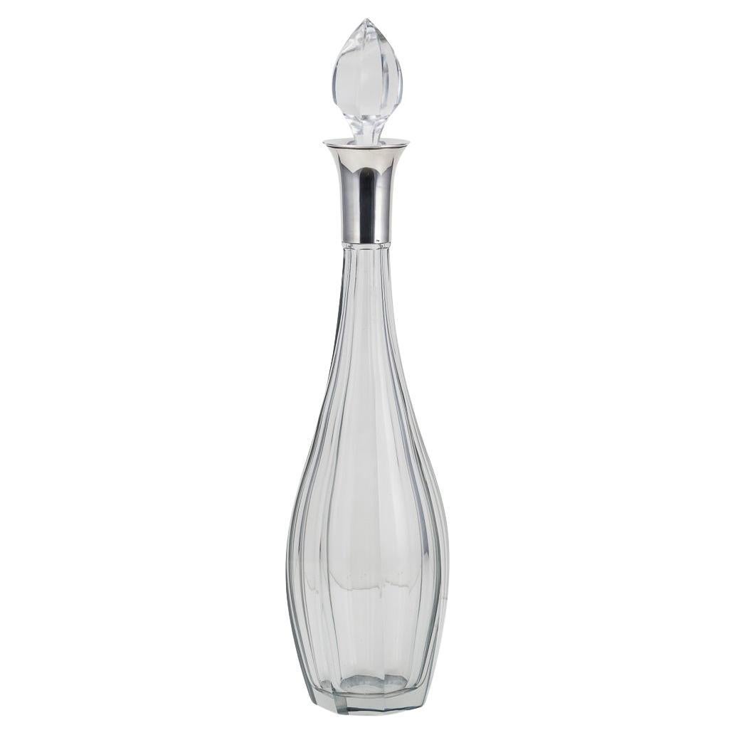 Impresionante decantador francés Art Déco del siglo XX de plata maciza y cristal tallado c.1920