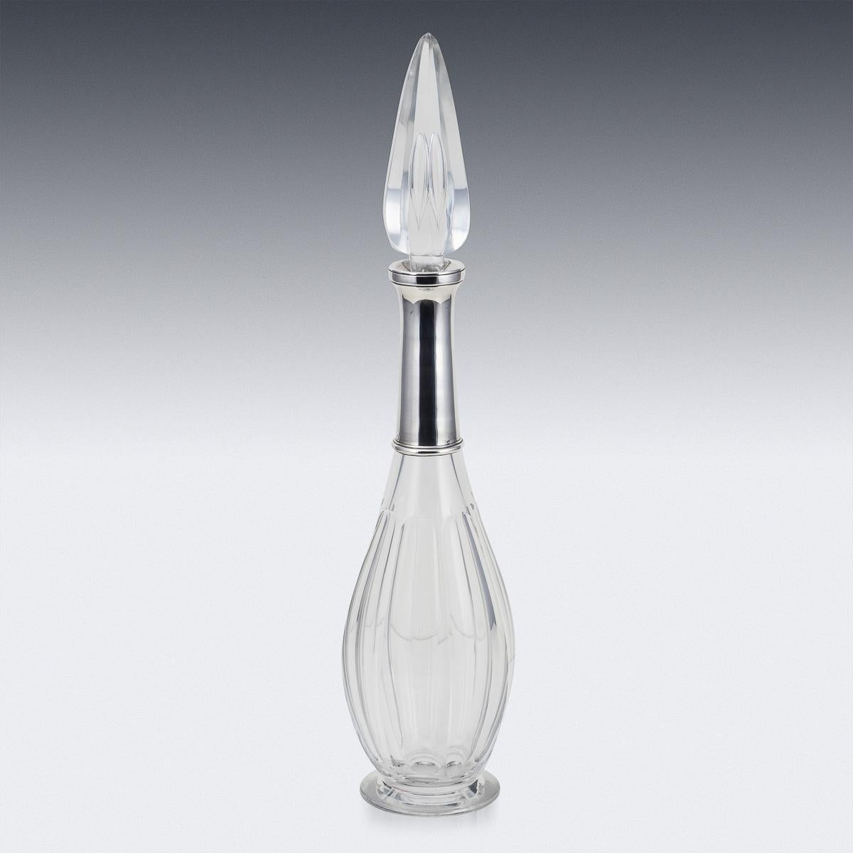 Autre Superbe carafe Art Déco français du 20e siècle en argent massif et cristal de Baccarat c.1920 en vente