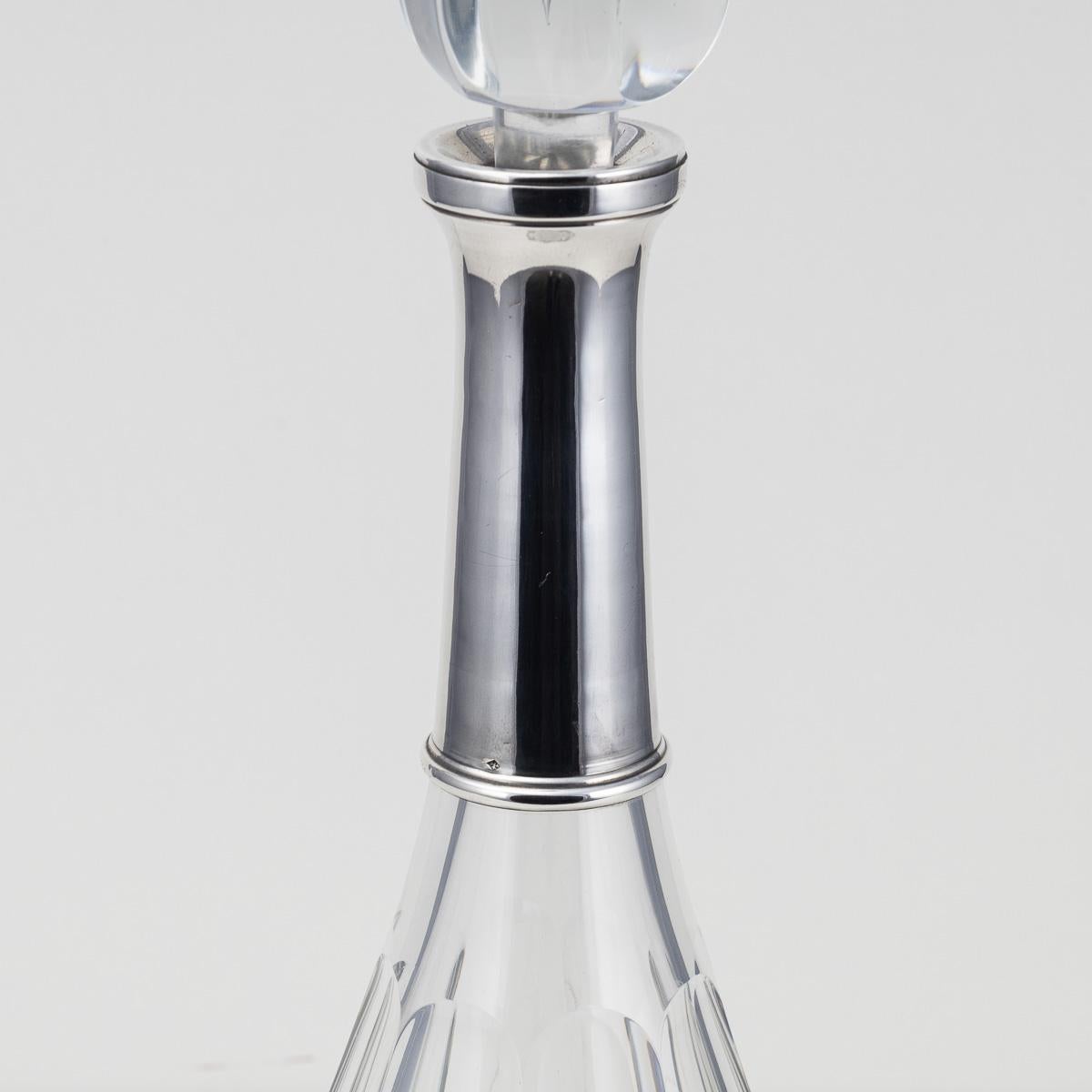 Argent Superbe carafe Art Déco français du 20e siècle en argent massif et cristal de Baccarat c.1920 en vente