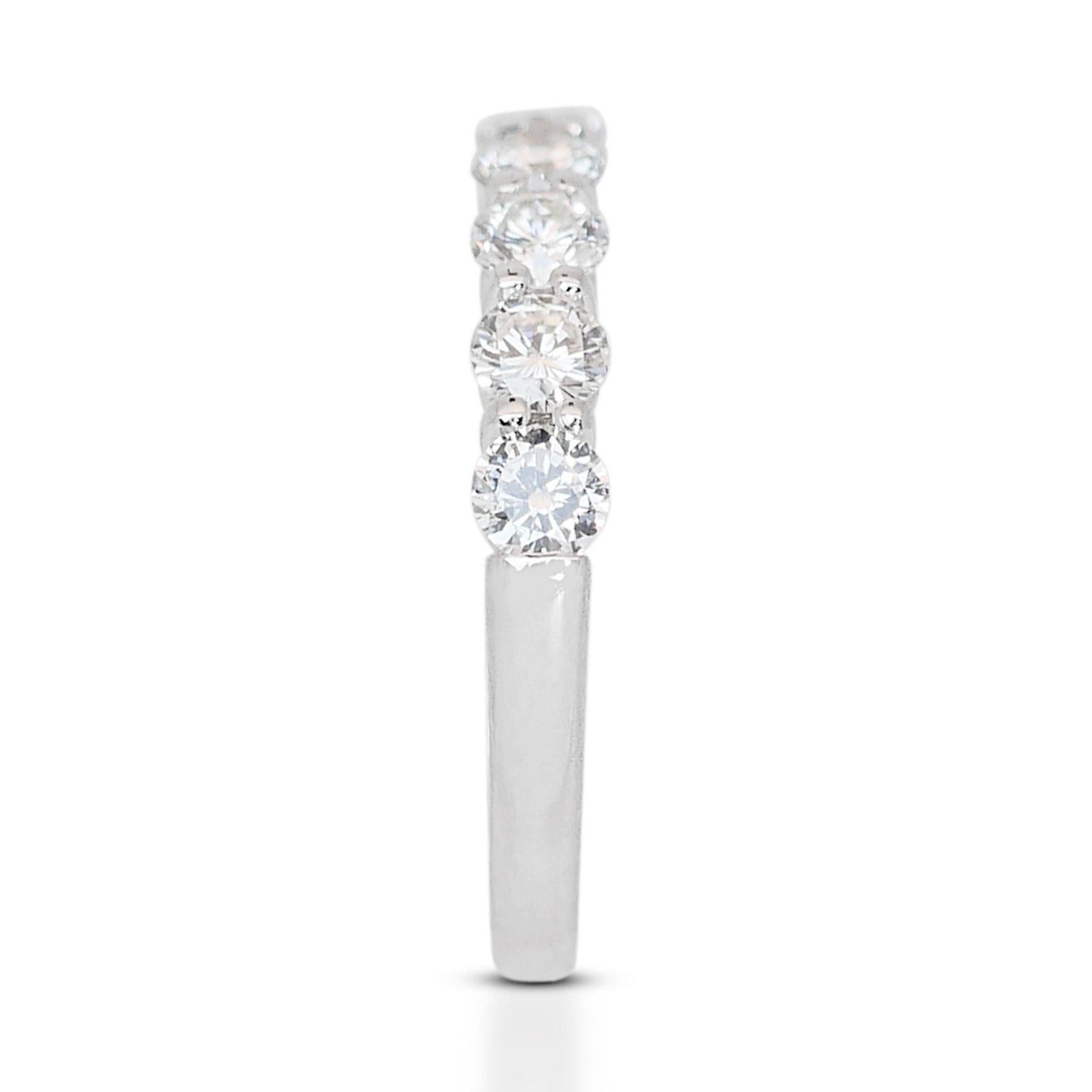Round Cut Stunning 2.10ct Diamonds 7-Stone Ring in 18k White Gold - GIA Certified