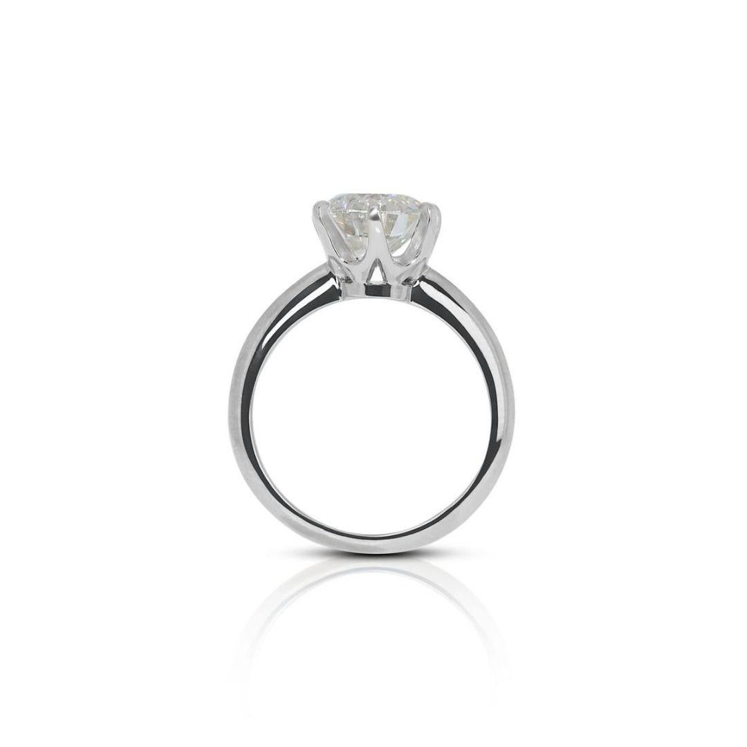 Superbe bague solitaire en diamant rond brillant de 2.15 carats en vente 1