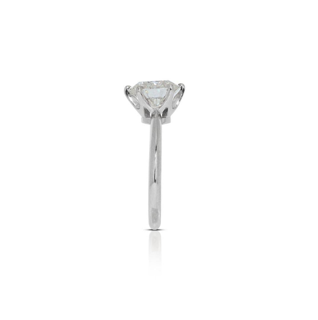 Stunning 2.15 Carat Round Brilliant Diamond Solitaire Ring For Sale 2