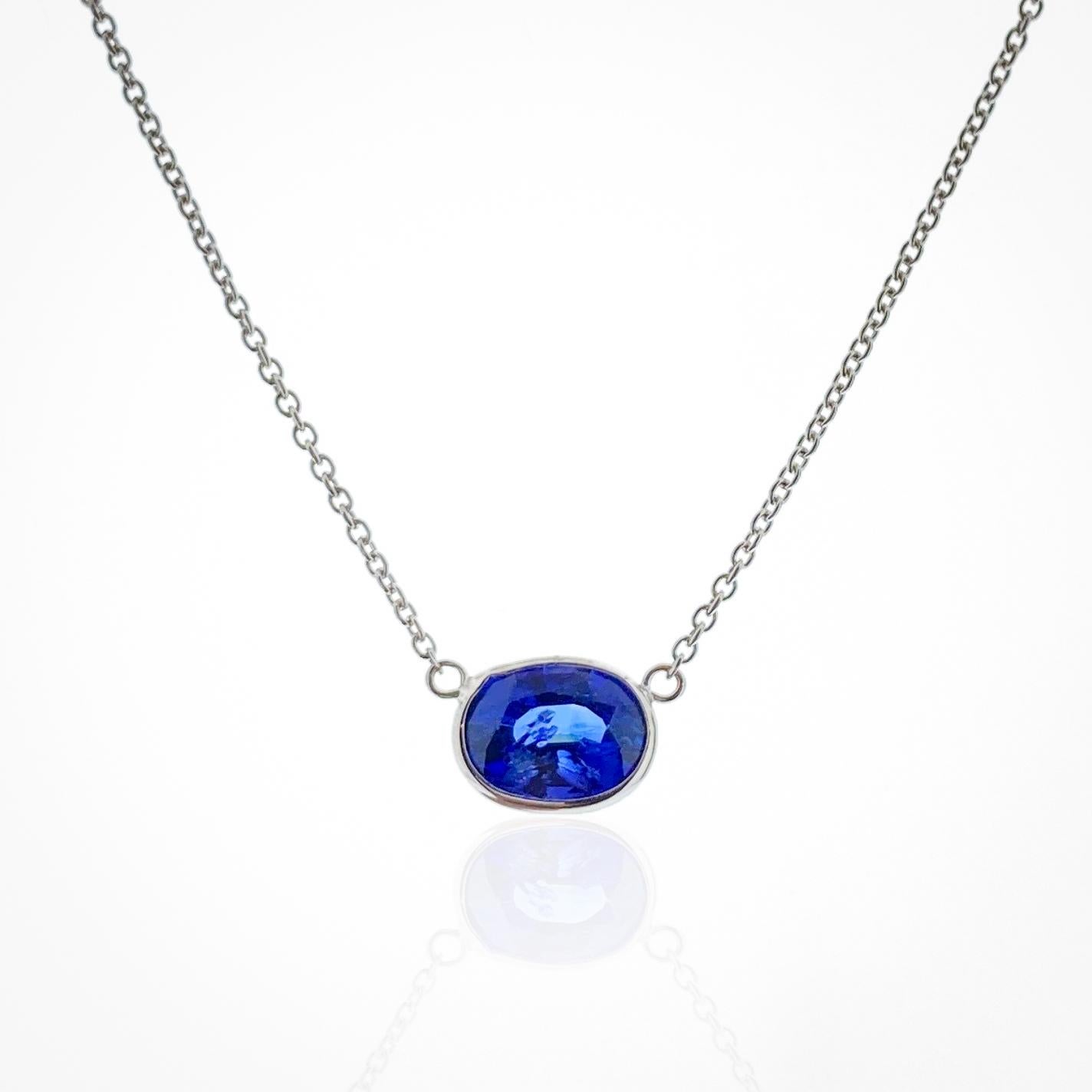 Contemporary Stunning 2.29 Carat Blue Oval Sapphire Necklace in 14k White Gold For Sale
