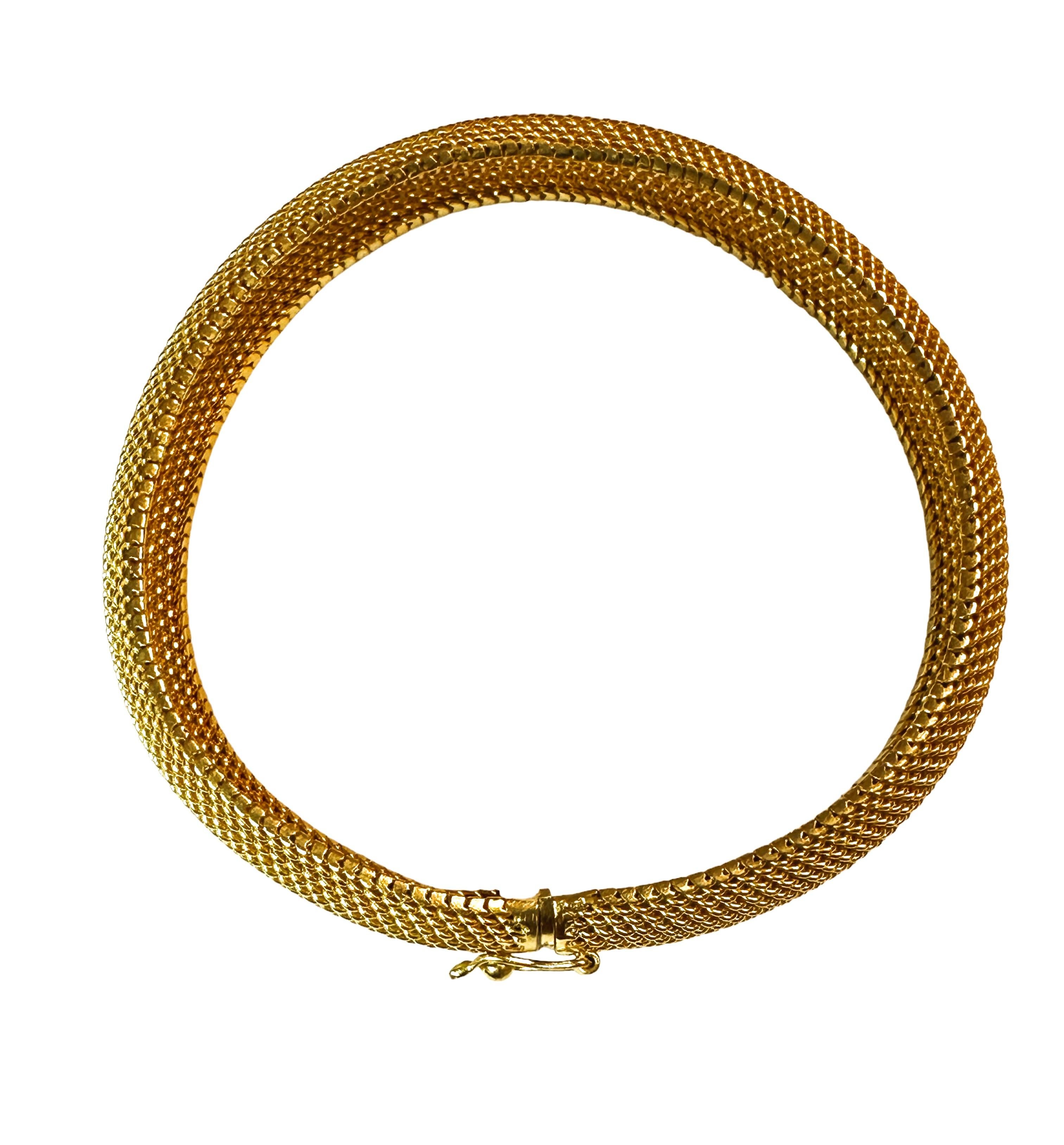 Stunning 22K Yellow Gold Woven Caviar Bracelet 30.59 Grams For Sale 1