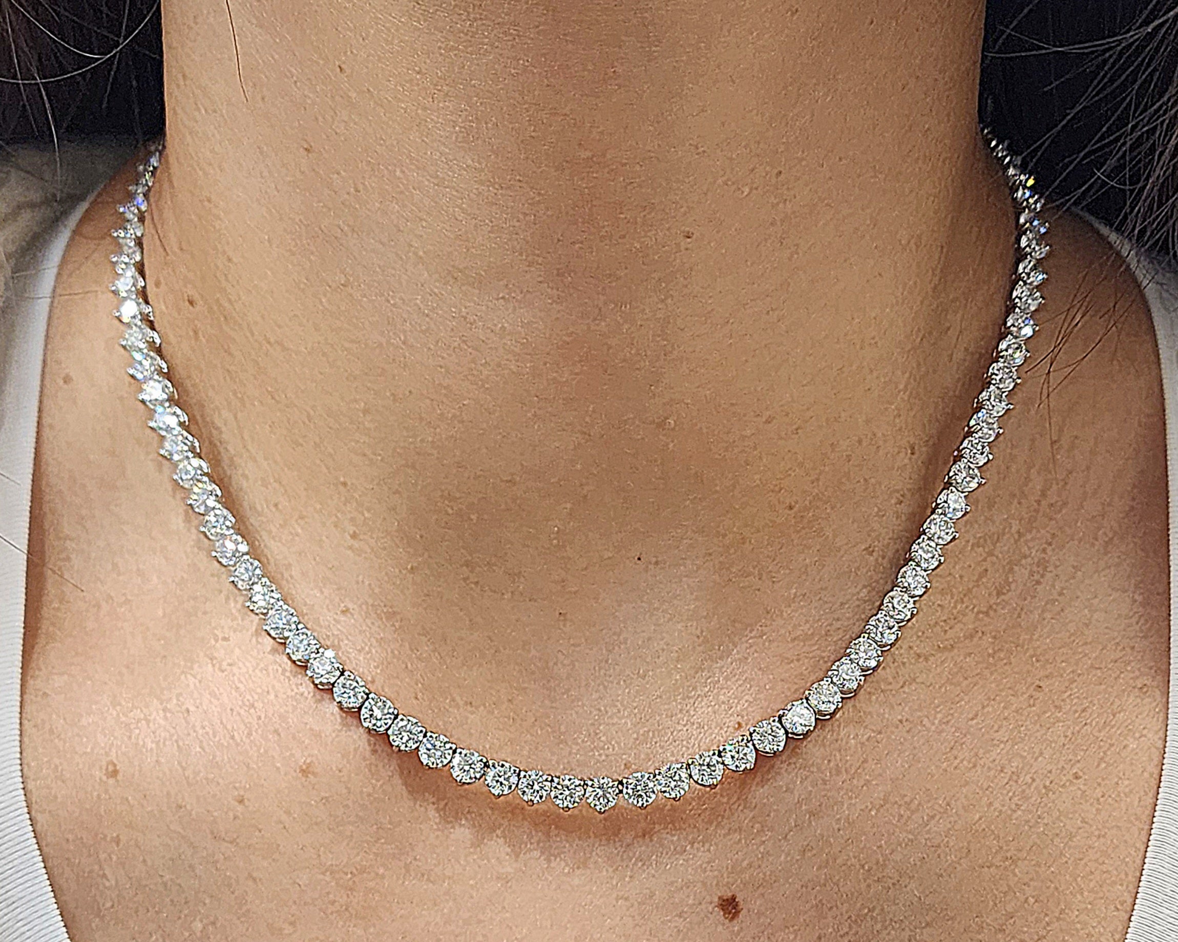 Collana Tennis con diamanti da 24.10 ct
